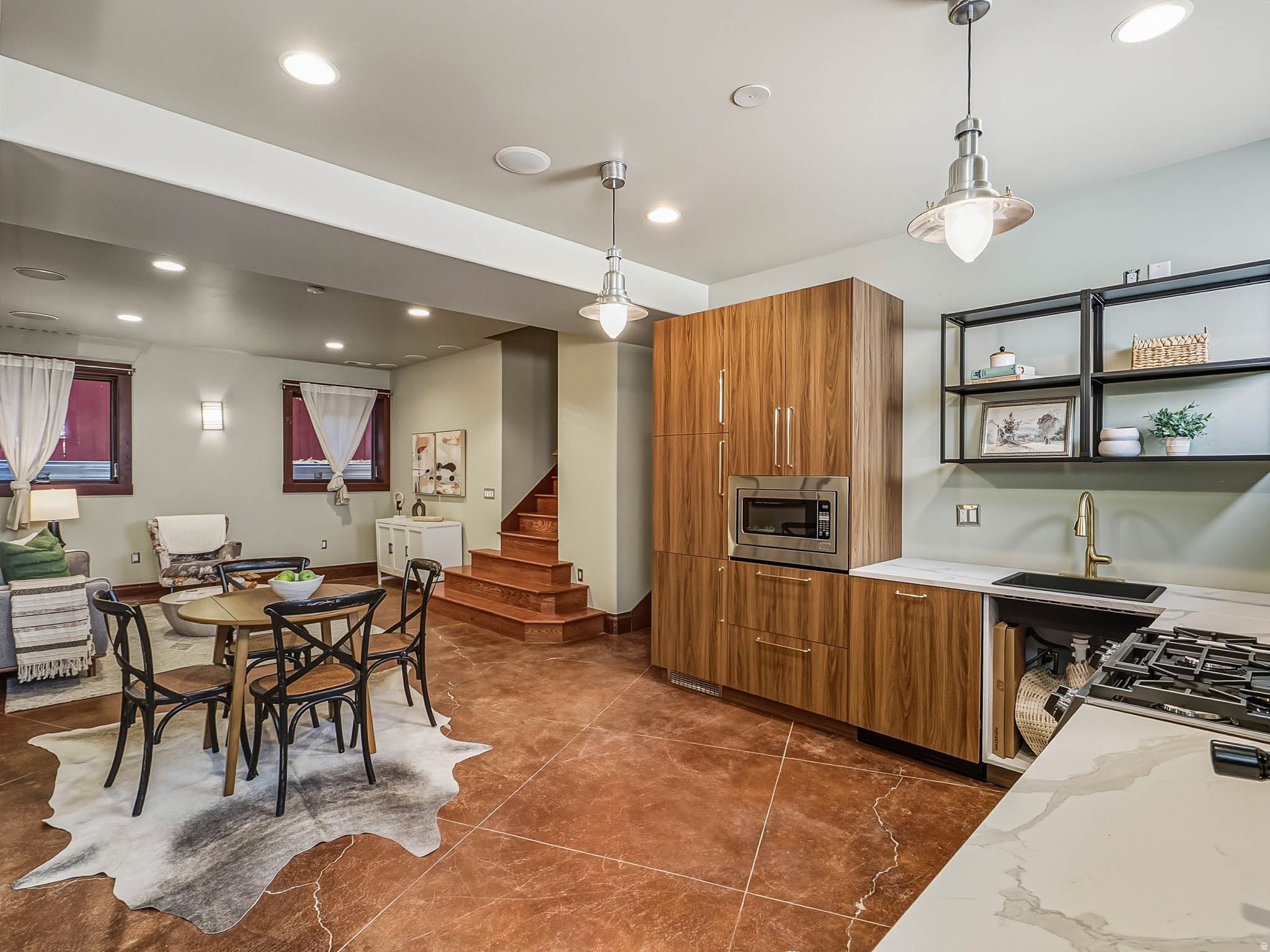 Salt Lake City, Utah, 84105, United States, 6 Bedrooms Bedrooms, ,4 BathroomsBathrooms,Residential,Active,2000214