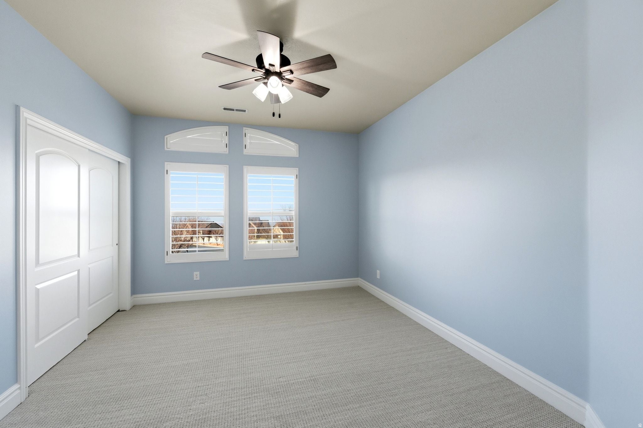 North Salt Lake, Utah, 84054, United States, 6 Bedrooms Bedrooms, ,4 BathroomsBathrooms,Residential,Active,2012192