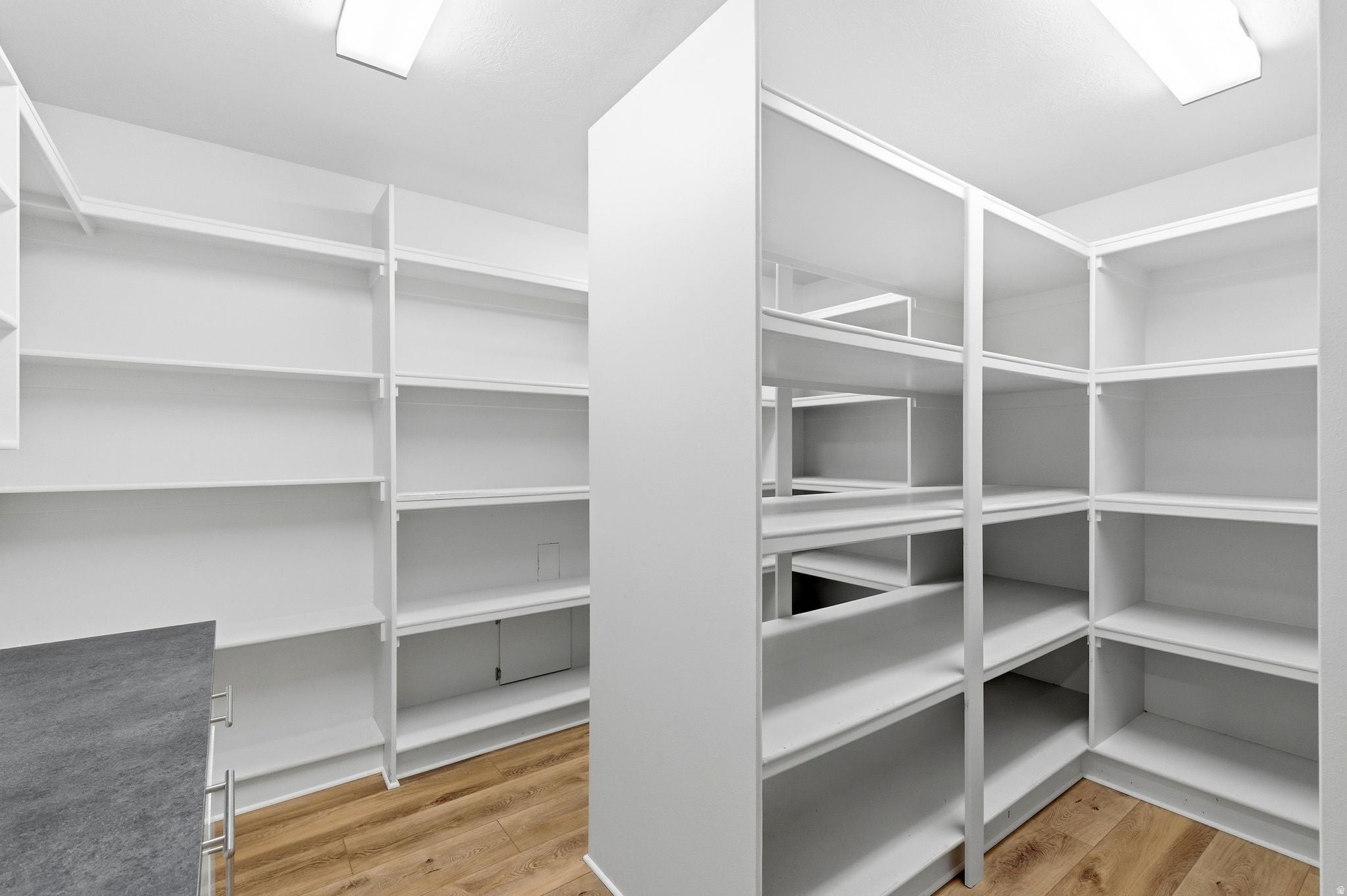 North Salt Lake, Utah, 84054, United States, 6 Bedrooms Bedrooms, ,4 BathroomsBathrooms,Residential,Active,2012192