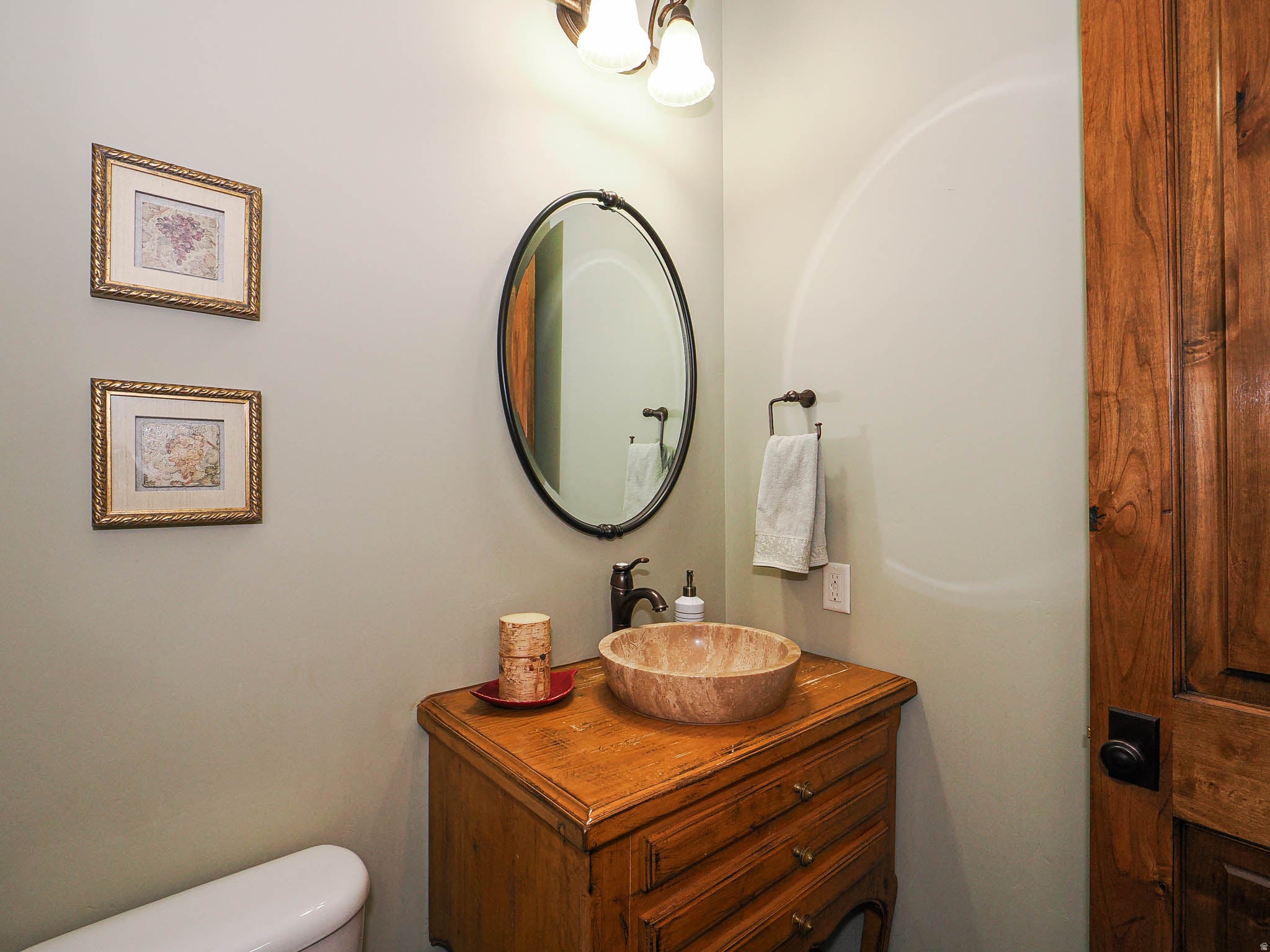 Bluffdale, Utah, 84065, United States, 5 Bedrooms Bedrooms, ,5 BathroomsBathrooms,Residential,Active,2030117