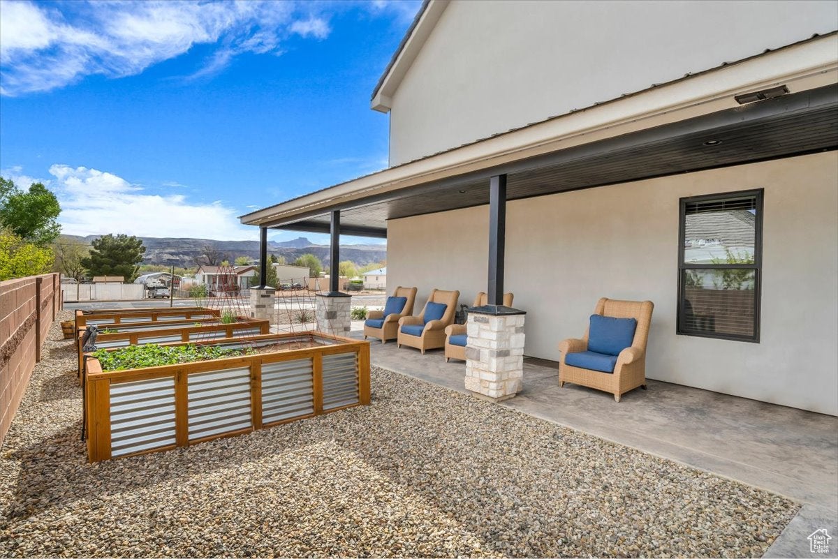 Hurricane, Utah, 84737, United States, 4 Bedrooms Bedrooms, ,5 BathroomsBathrooms,Residential,Active,1762812