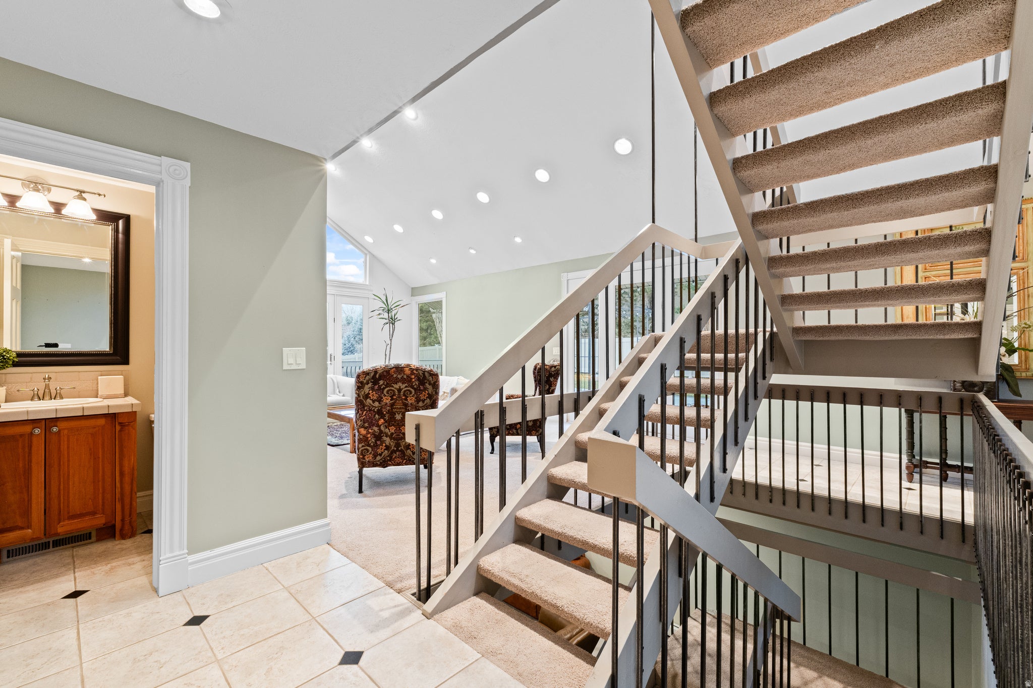 Bountiful, Utah, 84010, United States, 3 Bedrooms Bedrooms, ,3 BathroomsBathrooms,Residential,Active,2006883