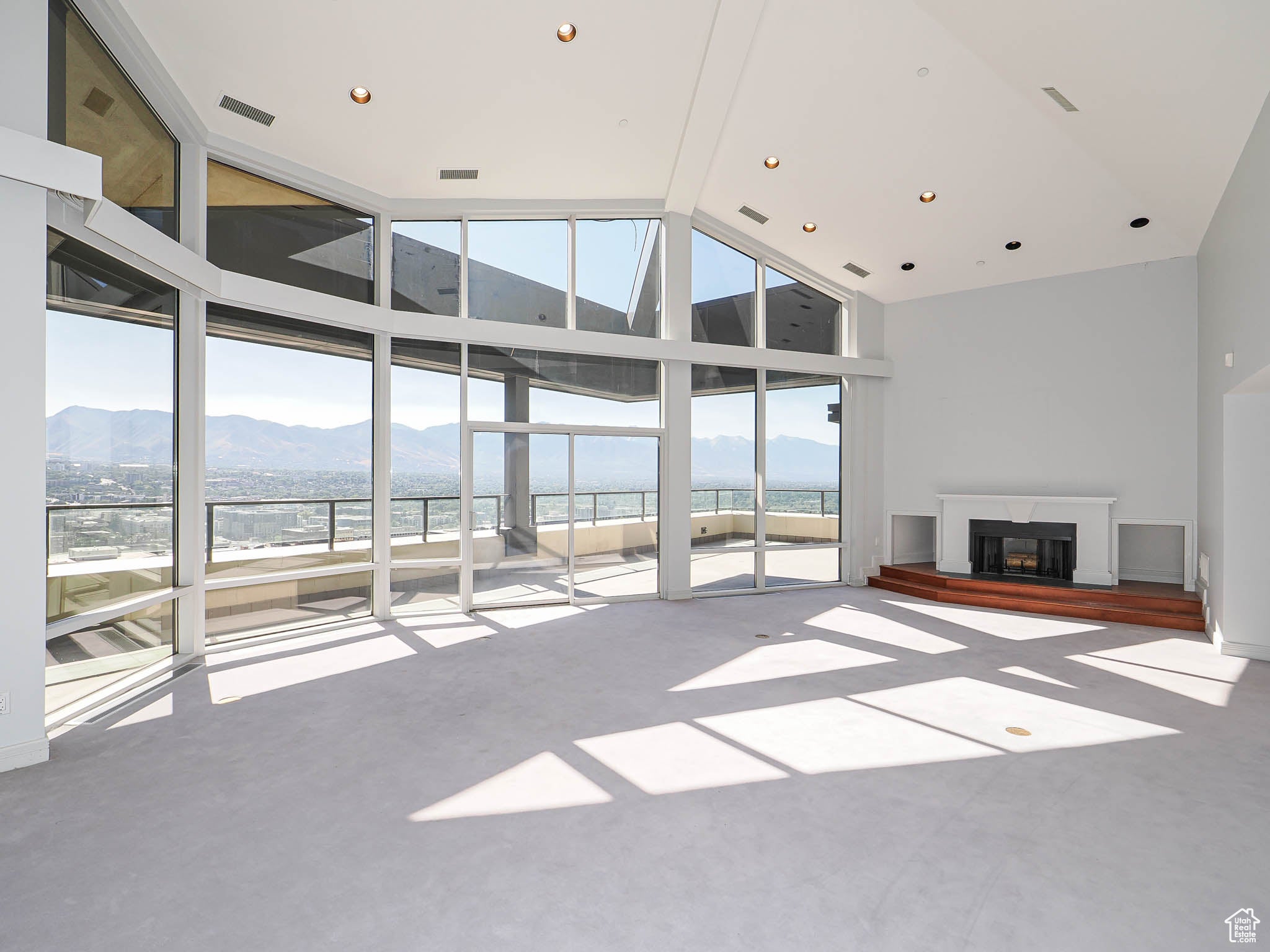 Salt Lake City, Utah, 84101, United States, 4 Bedrooms Bedrooms, ,5 BathroomsBathrooms,Residential,Active,1905069