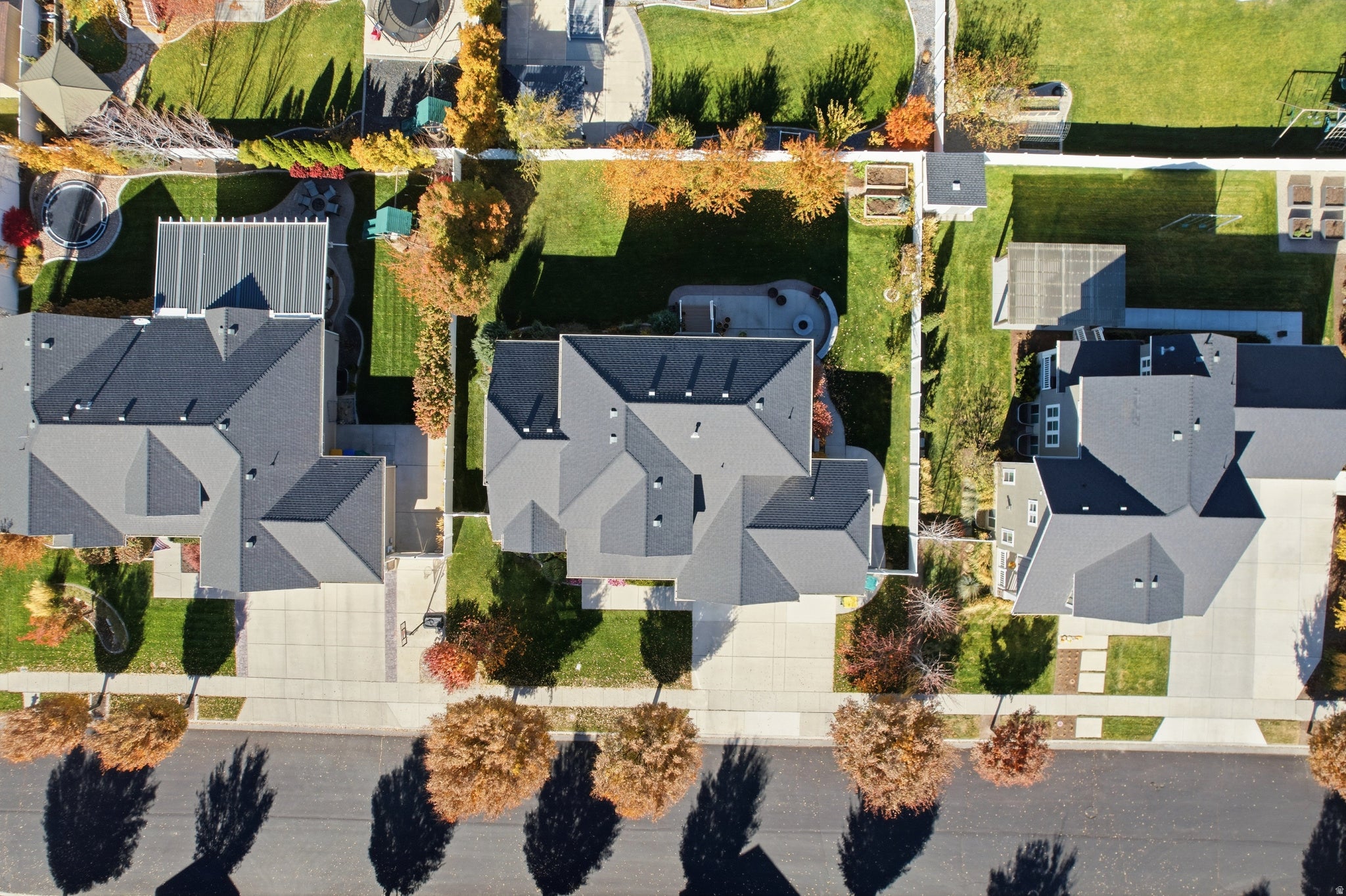 Lehi, Utah, 84043, United States, 7 Bedrooms Bedrooms, ,4 BathroomsBathrooms,Residential,Pending,1987244