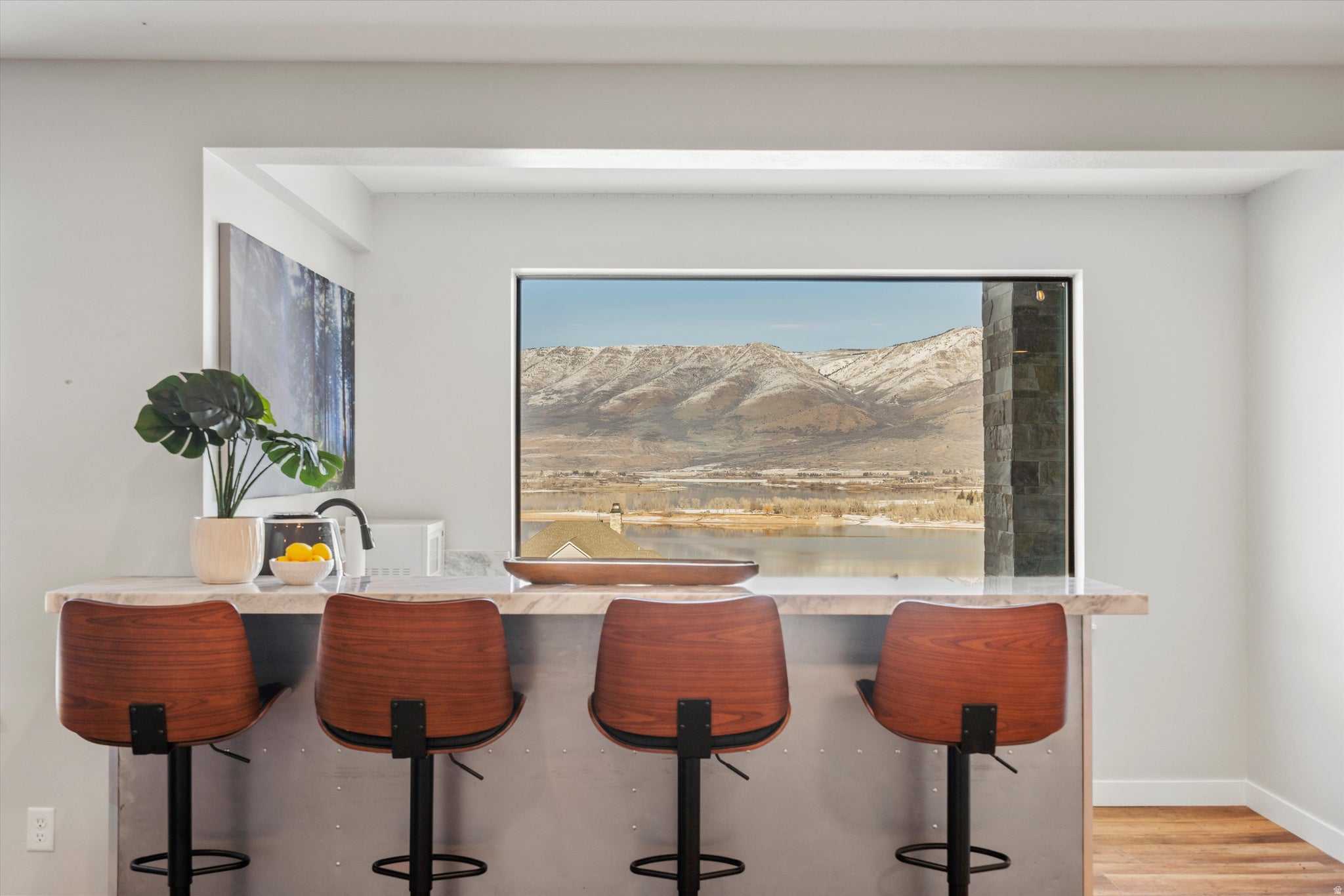 Huntsville, Utah, 84317, United States, 4 Bedrooms Bedrooms, ,4 BathroomsBathrooms,Residential,Active,2017502