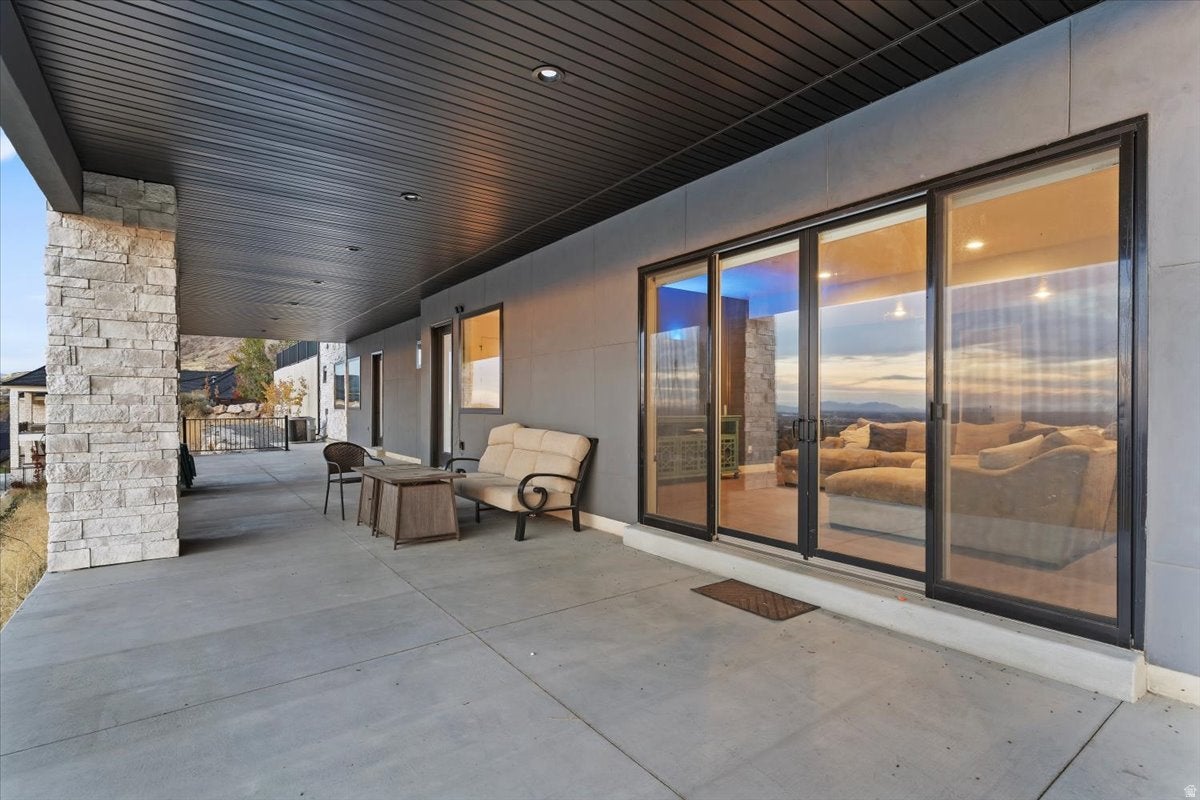Fruit Heights, Utah, 84037, United States, 4 Bedrooms Bedrooms, ,3 BathroomsBathrooms,Residential,Active,2043838