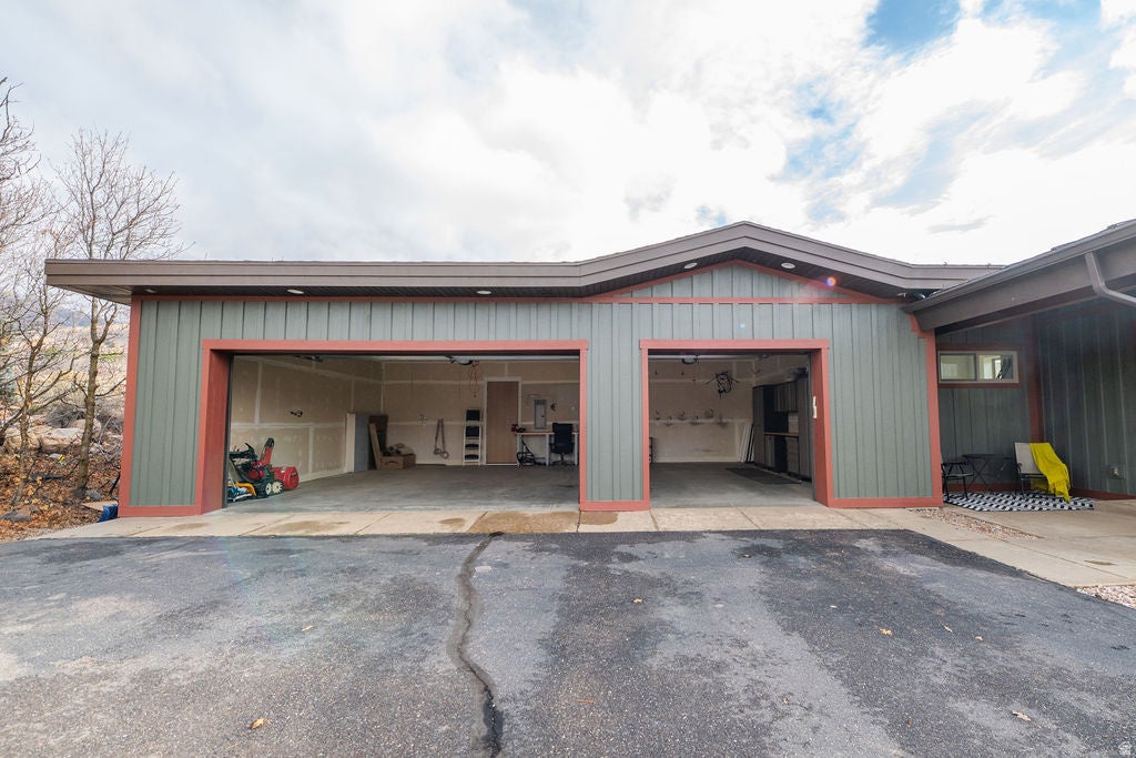 Eden, Utah, 84310, United States, 3 Bedrooms Bedrooms, ,3 BathroomsBathrooms,Residential,Active,1998572