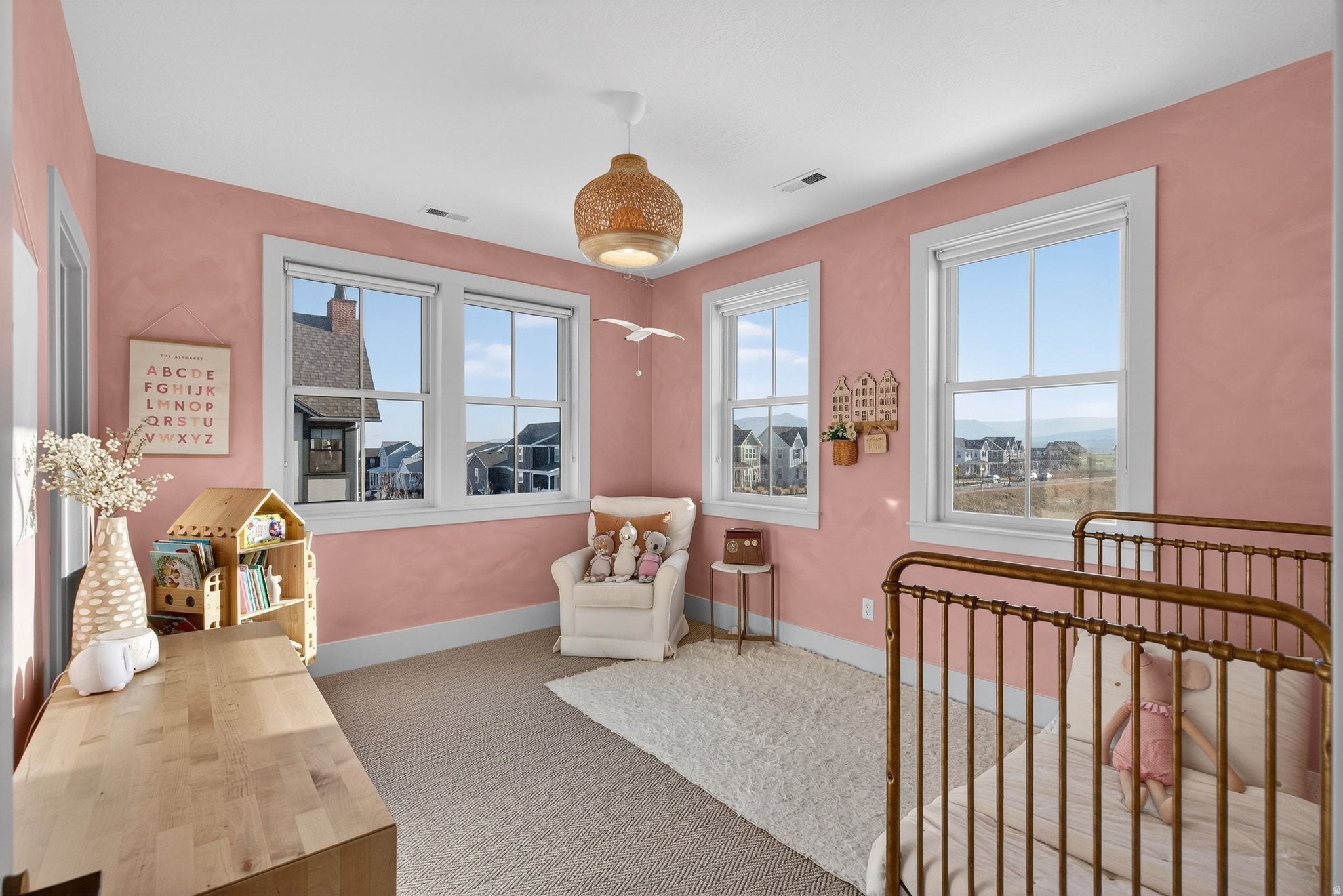 South Jordan, Utah, 84009, United States, 4 Bedrooms Bedrooms, ,4 BathroomsBathrooms,Residential,Active,2006892