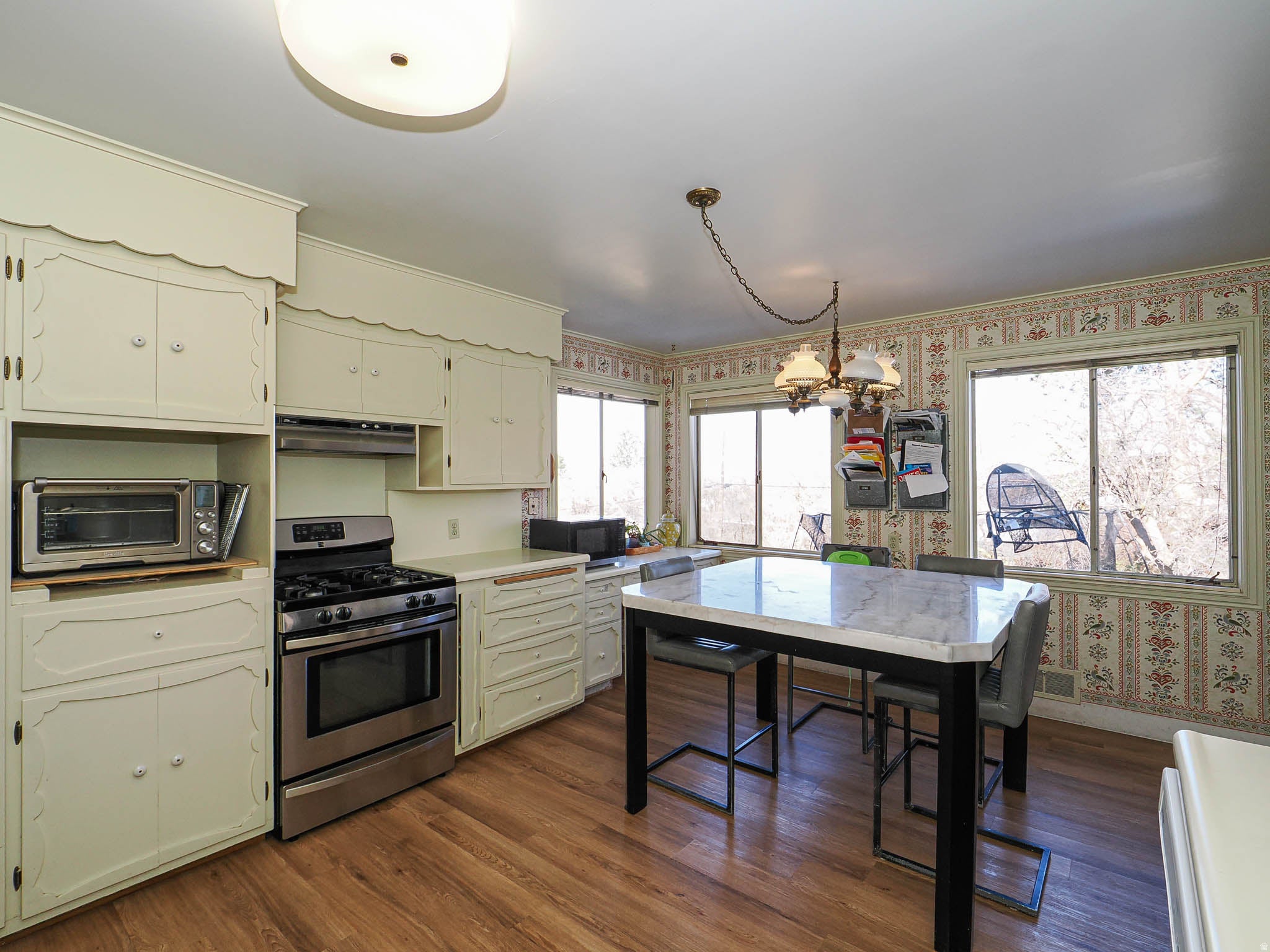 Salt Lake City, Utah, 84124, United States, 6 Bedrooms Bedrooms, ,3 BathroomsBathrooms,Residential,Active,2012490