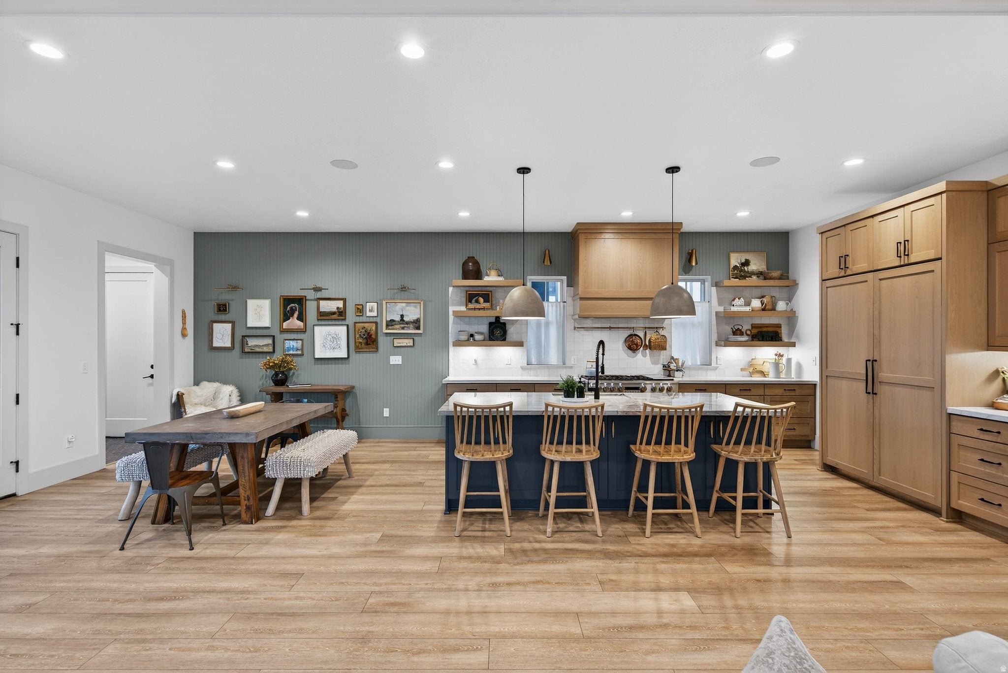 South Jordan, Utah, 84009, United States, 4 Bedrooms Bedrooms, ,4 BathroomsBathrooms,Residential,Active,2006892