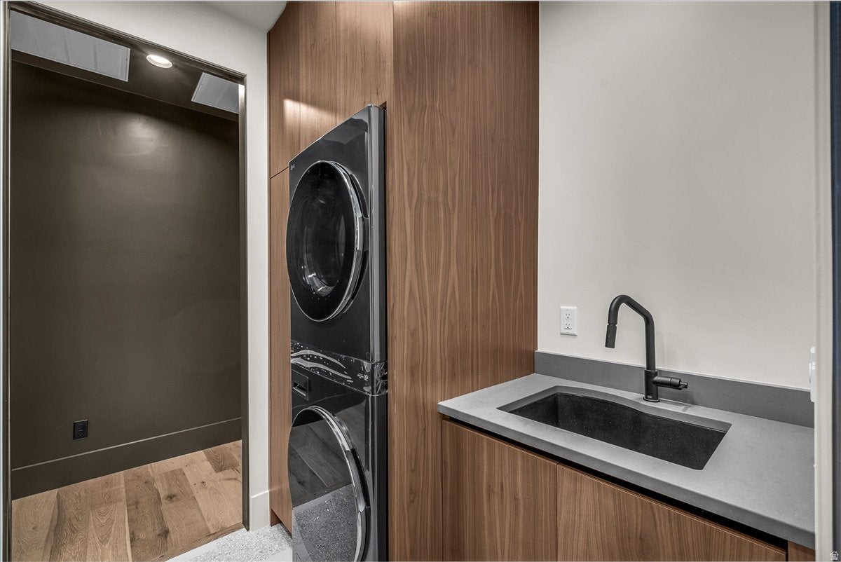 Ivins, Utah, 84738, United States, 3 Bedrooms Bedrooms, ,4 BathroomsBathrooms,Residential,Active,1986865