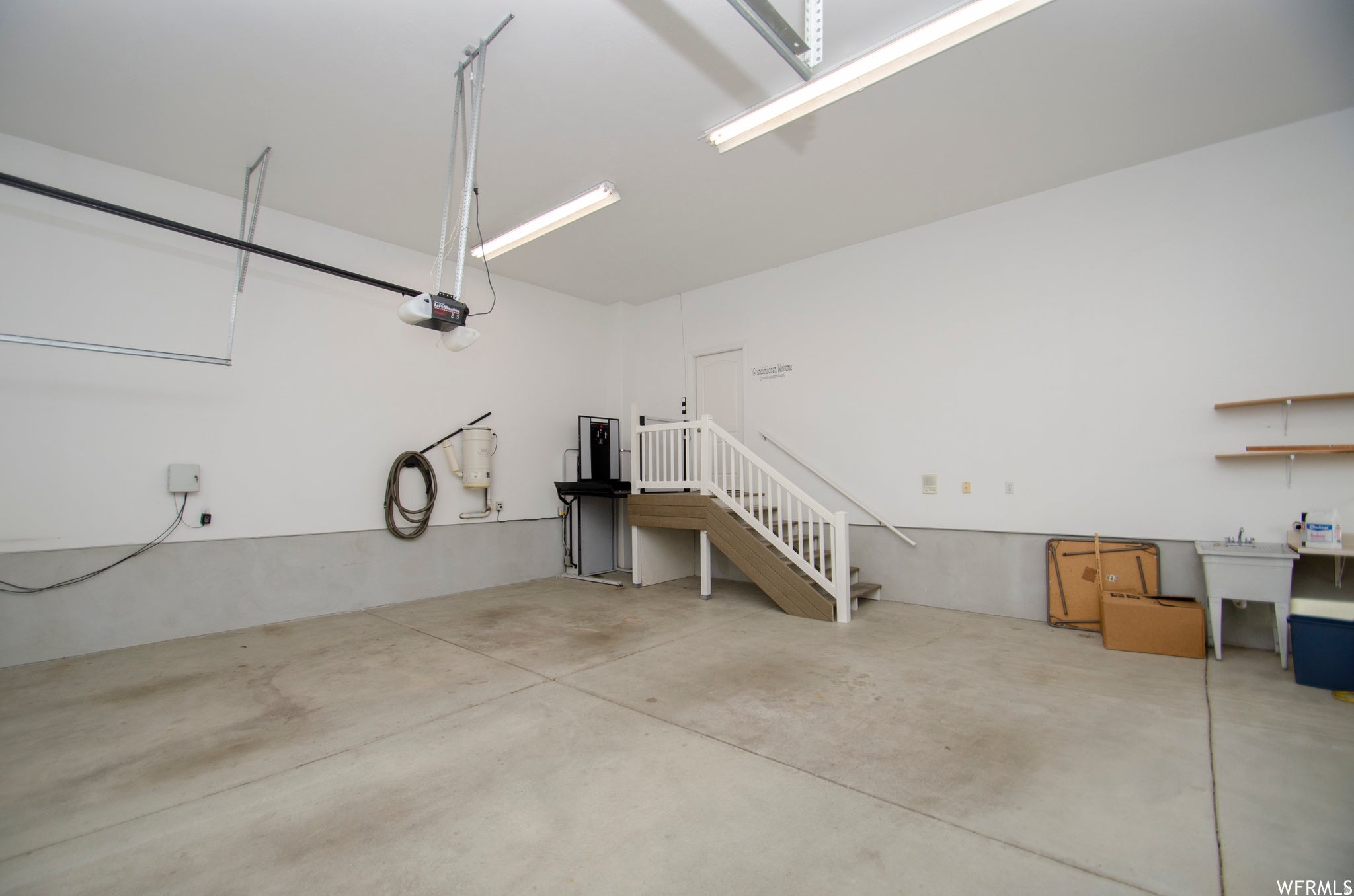 Perry, Utah, 84302, United States, 6 Bedrooms Bedrooms, ,5 BathroomsBathrooms,Residential,Active,1973365