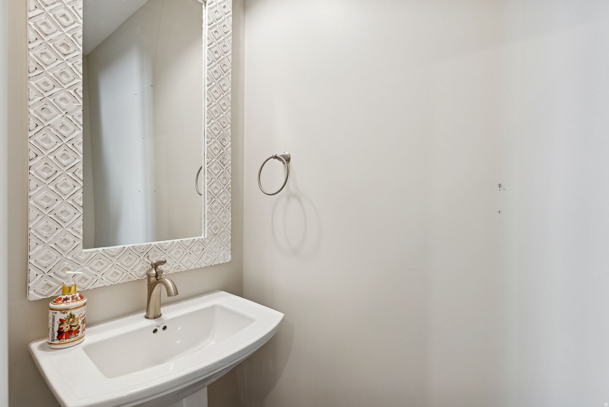 Kaysville, Utah, 84037, United States, 6 Bedrooms Bedrooms, ,5 BathroomsBathrooms,Residential,Active,1973308