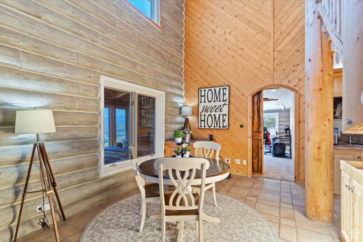 Midway, Utah, 84049, United States, 5 Bedrooms Bedrooms, ,3 BathroomsBathrooms,Residential,Active,1952631