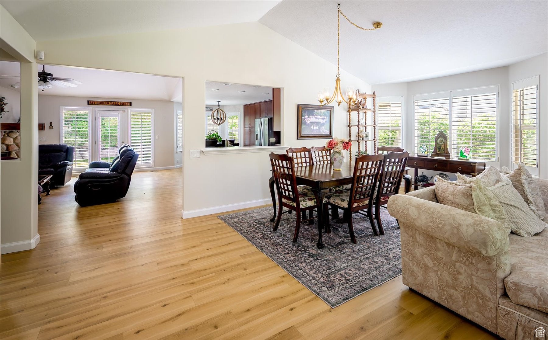 Cottonwood Heights, Utah, 84121, United States, 6 Bedrooms Bedrooms, ,3 BathroomsBathrooms,Residential,Active,1964287