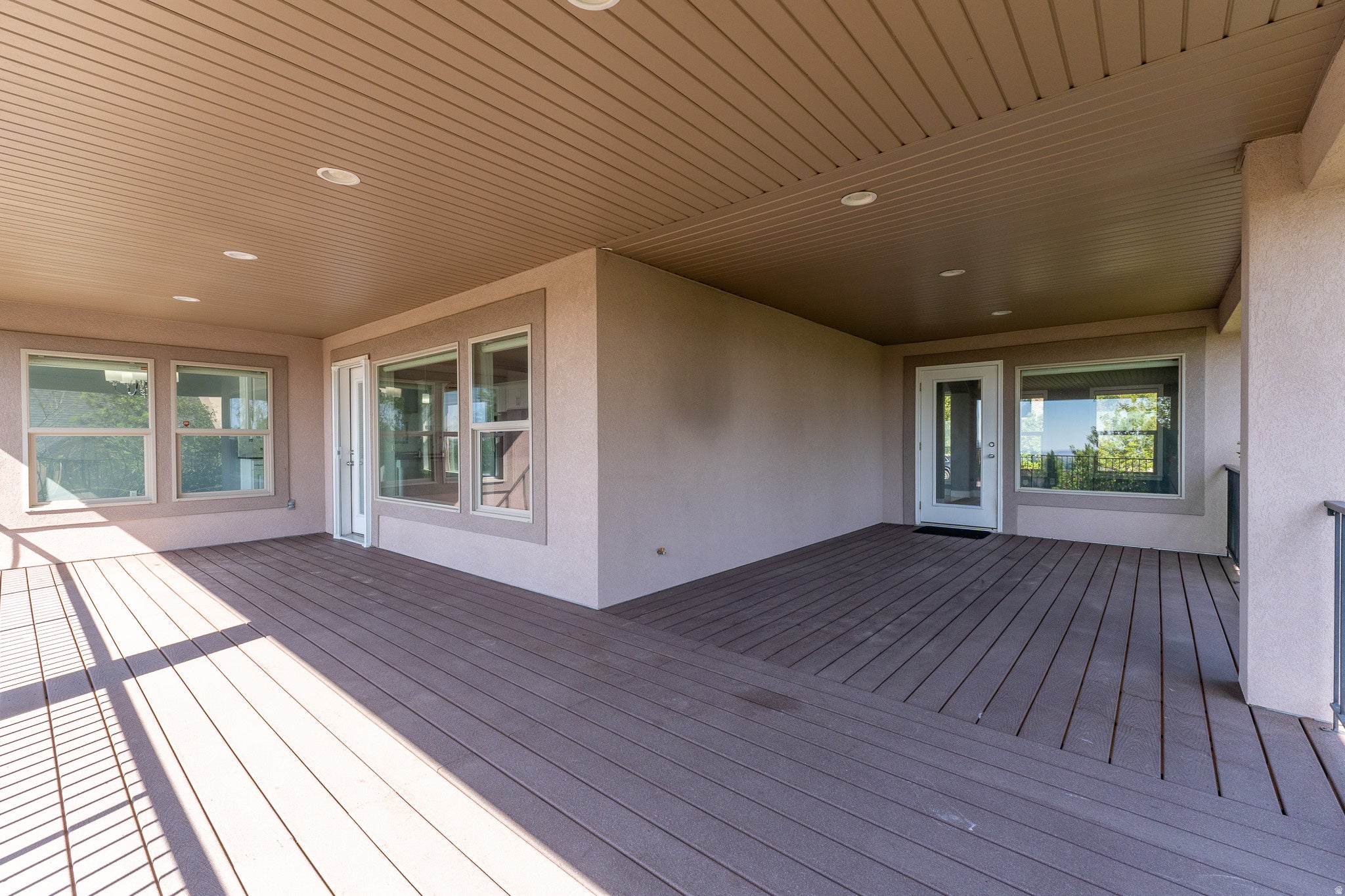 Fruit Heights, Utah, 84037, United States, 6 Bedrooms Bedrooms, ,5 BathroomsBathrooms,Residential,Active,2044980