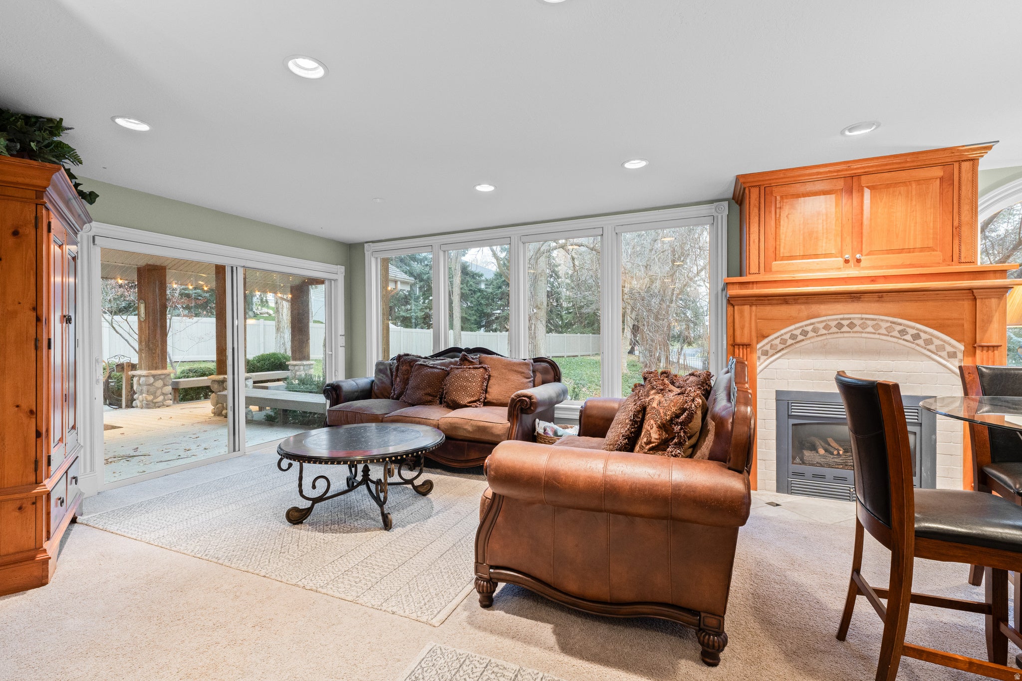 Bountiful, Utah, 84010, United States, 3 Bedrooms Bedrooms, ,3 BathroomsBathrooms,Residential,Active,2006883