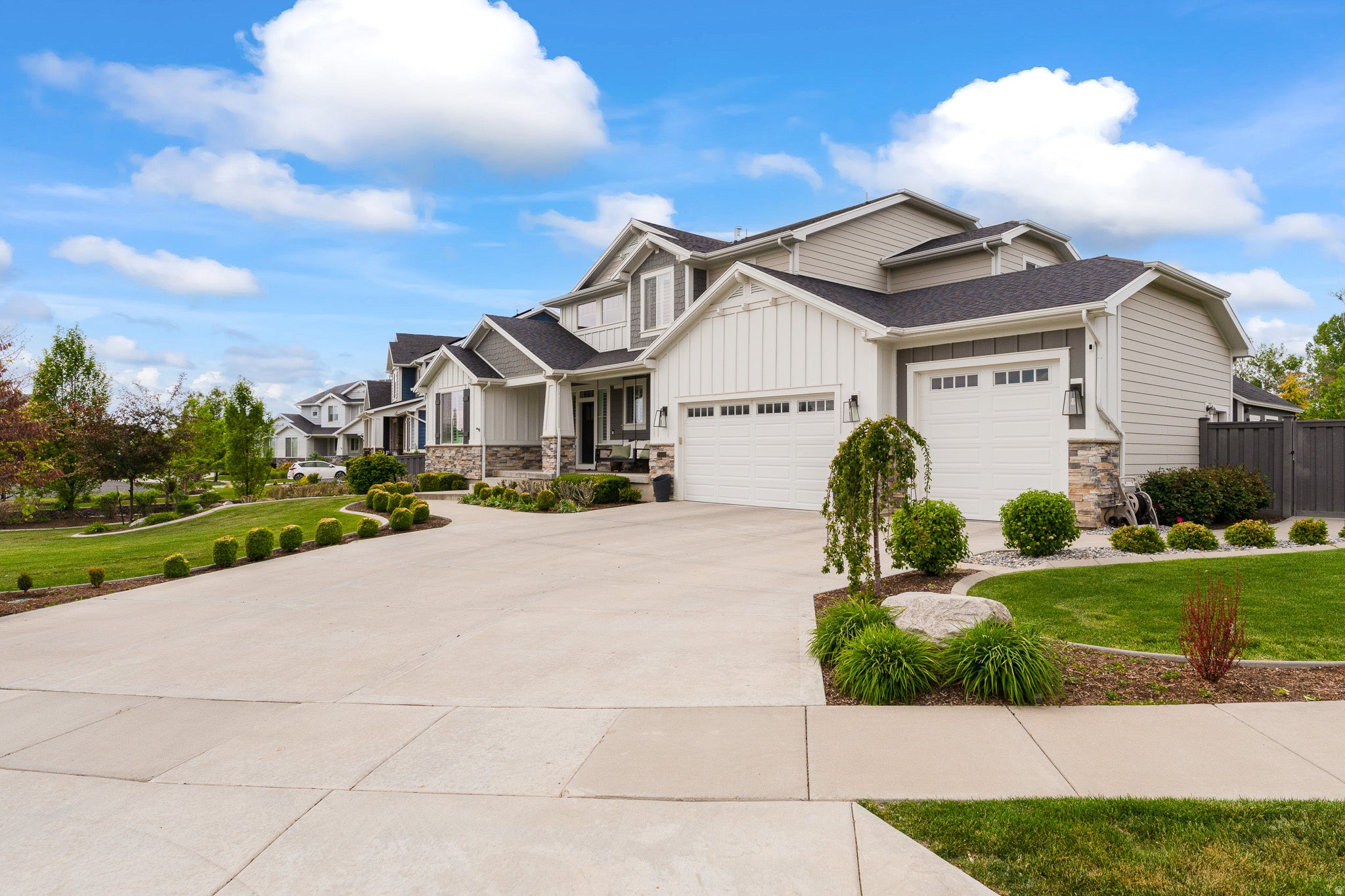 Fruit Heights, Utah, 84037, United States, 6 Bedrooms Bedrooms, ,4 BathroomsBathrooms,Residential,Contingent,2045711