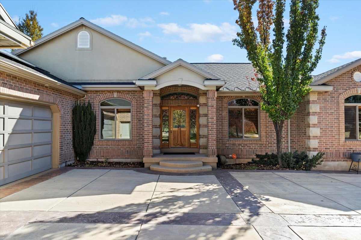 Mountain Green, Utah, 84050, United States, 5 Bedrooms Bedrooms, ,4 BathroomsBathrooms,Residential,Active,1972158