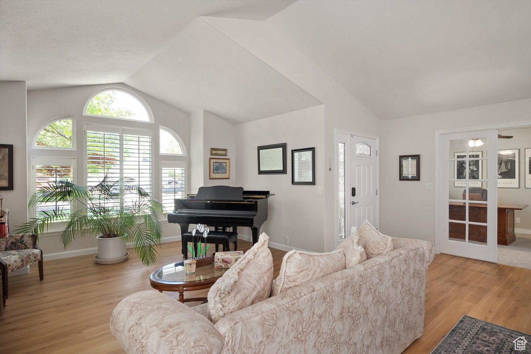 Cottonwood Heights, Utah, 84121, United States, 6 Bedrooms Bedrooms, ,3 BathroomsBathrooms,Residential,Active,1964287