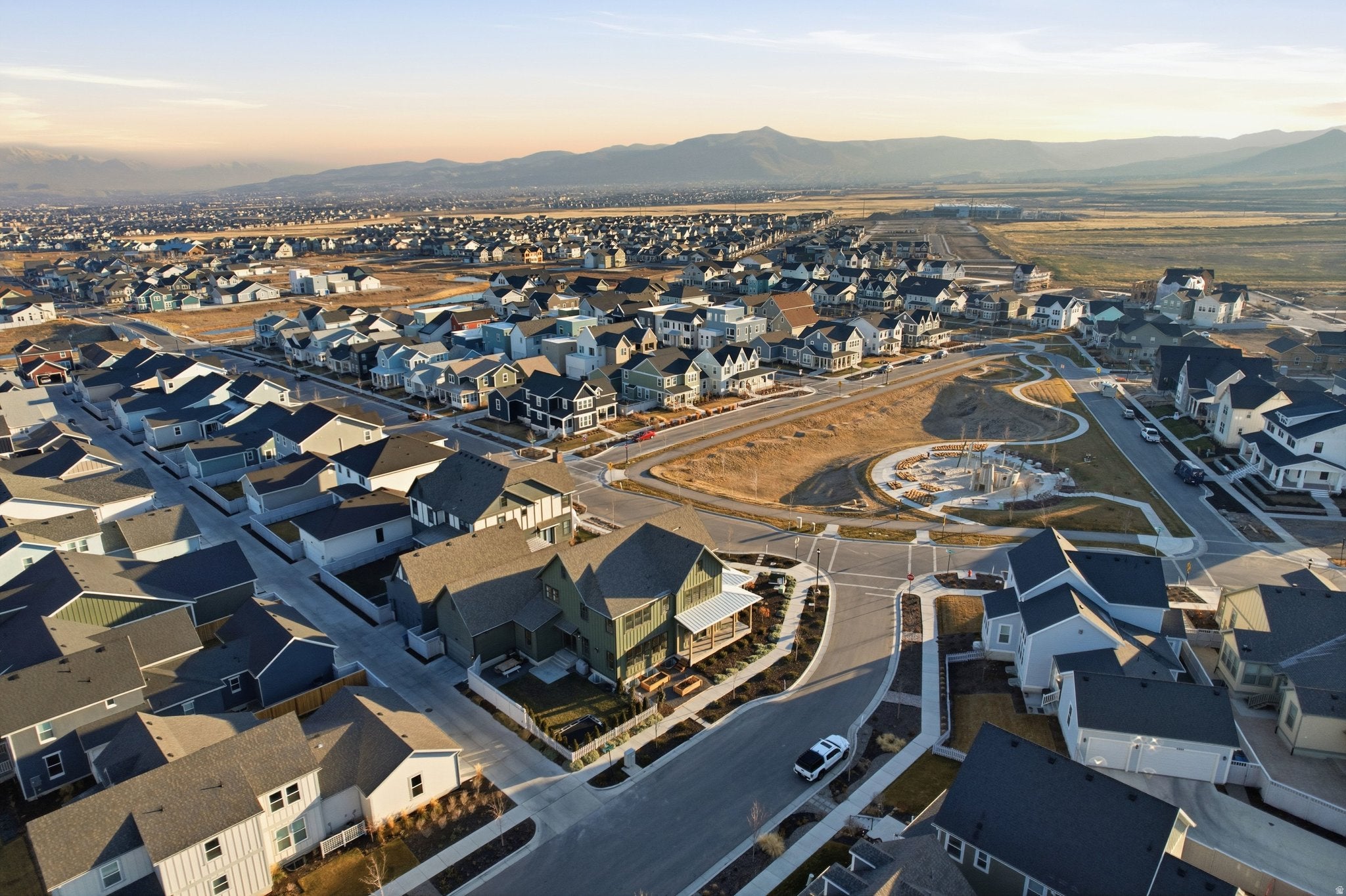 South Jordan, Utah, 84009, United States, 4 Bedrooms Bedrooms, ,4 BathroomsBathrooms,Residential,Active,2006892