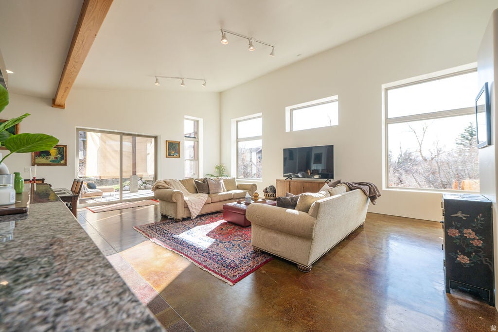 Eden, Utah, 84310, United States, 3 Bedrooms Bedrooms, ,3 BathroomsBathrooms,Residential,Active,1998572