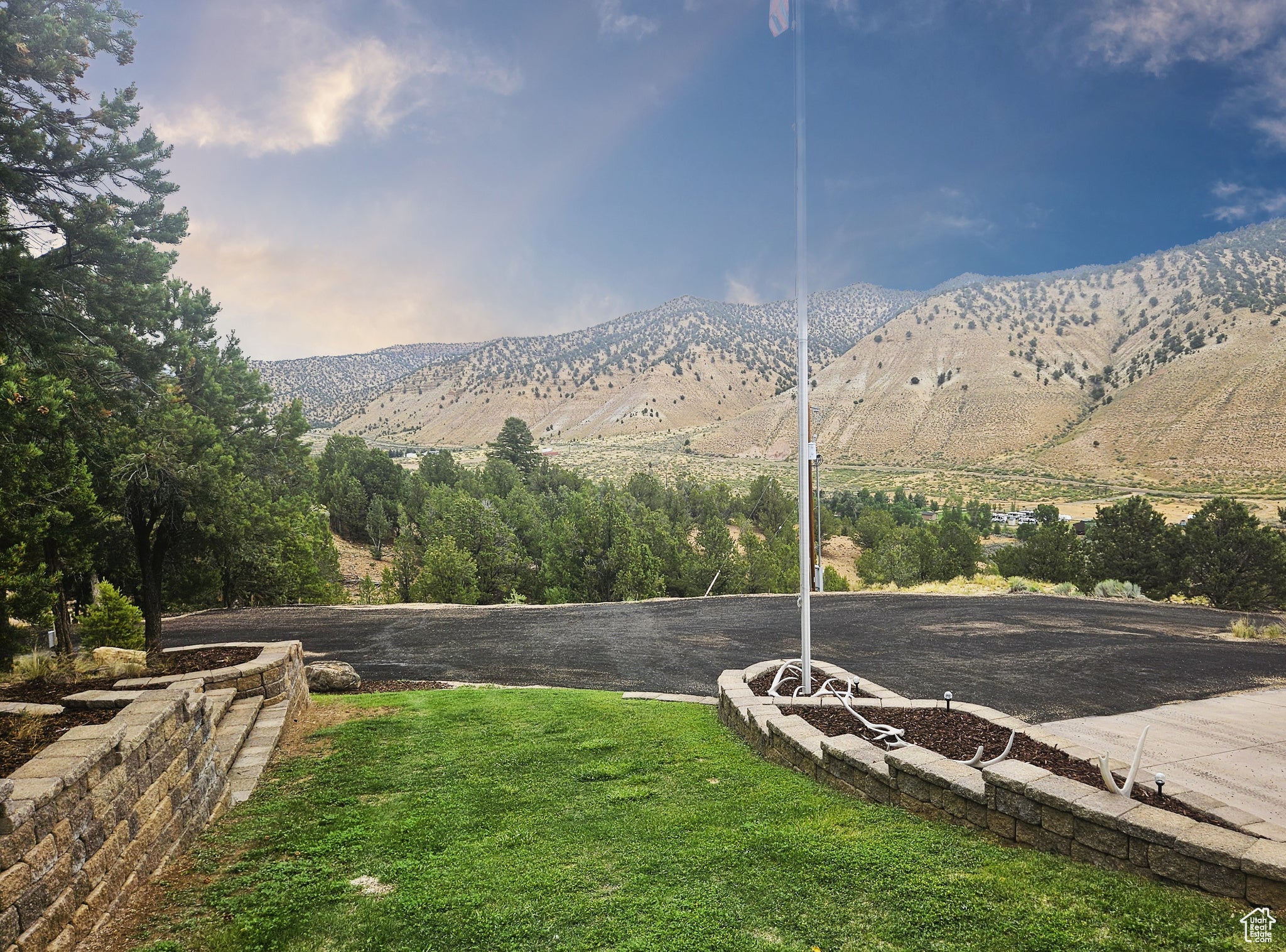 Fruitland, Utah, 84027, United States, 5 Bedrooms Bedrooms, ,3 BathroomsBathrooms,Residential,Active,1899229