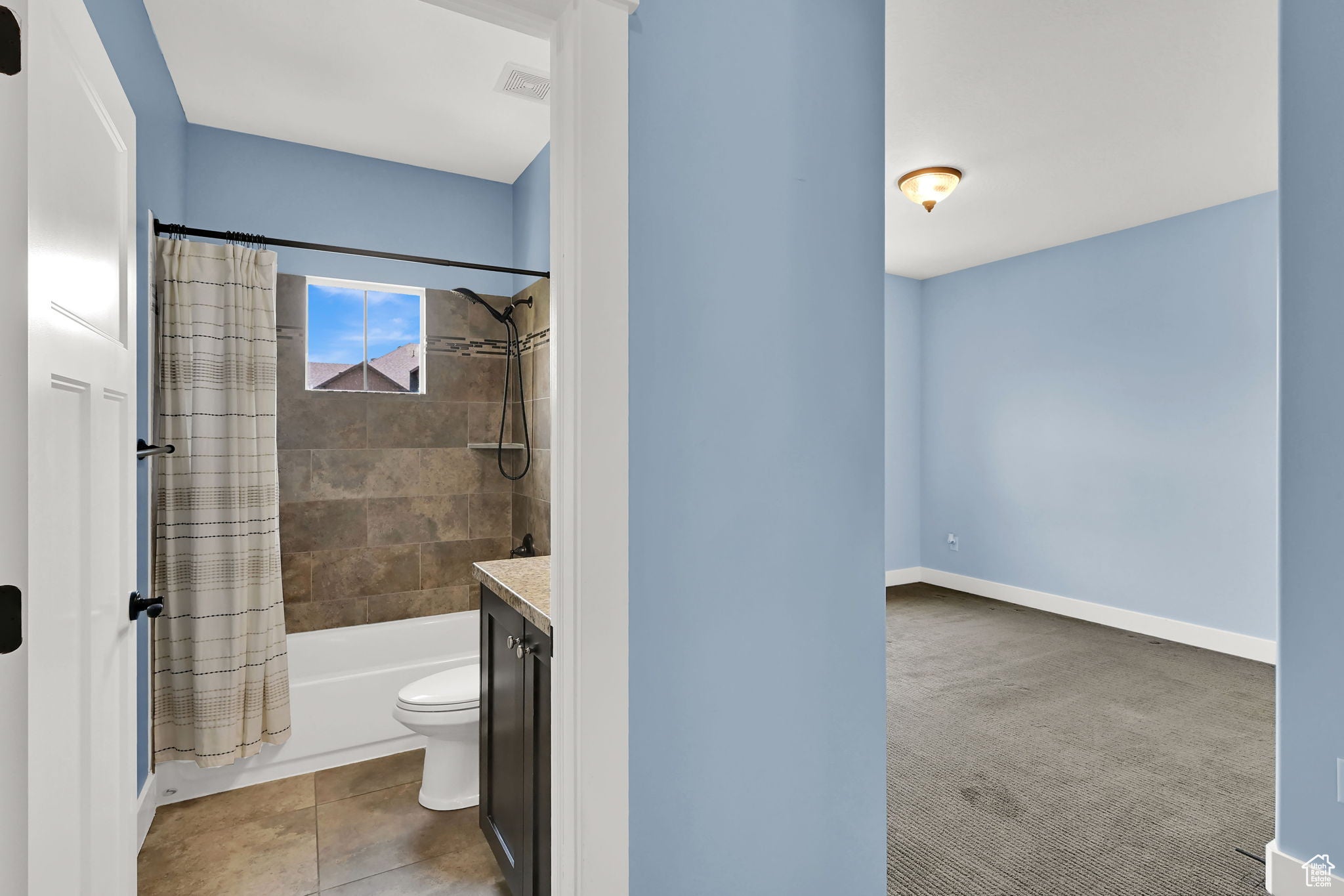 Farmington, Utah, 84025, United States, 5 Bedrooms Bedrooms, ,4 BathroomsBathrooms,Residential,Active,1850687