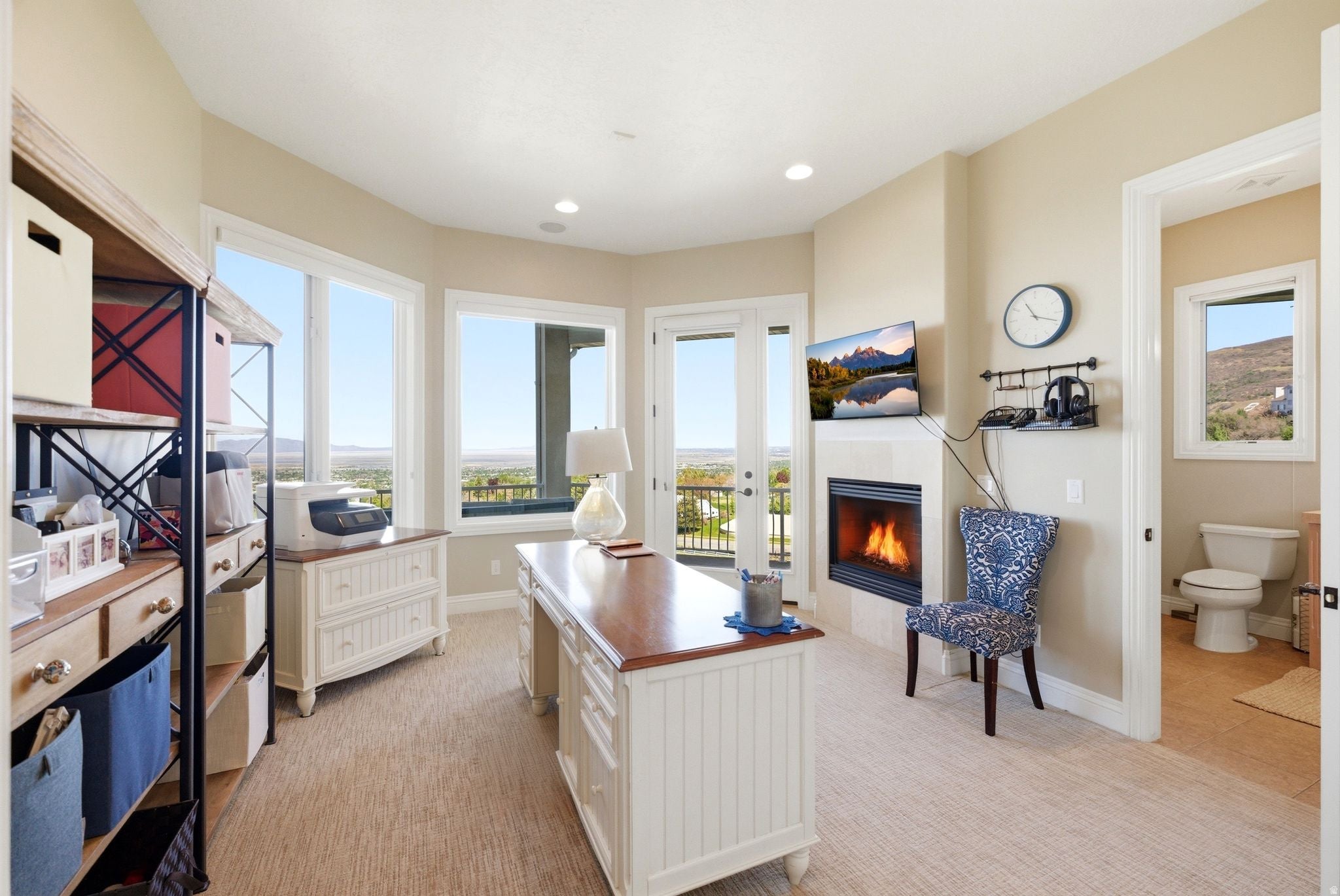 Bountiful, Utah, 84010, United States, 6 Bedrooms Bedrooms, ,6 BathroomsBathrooms,Residential,Active,2044576