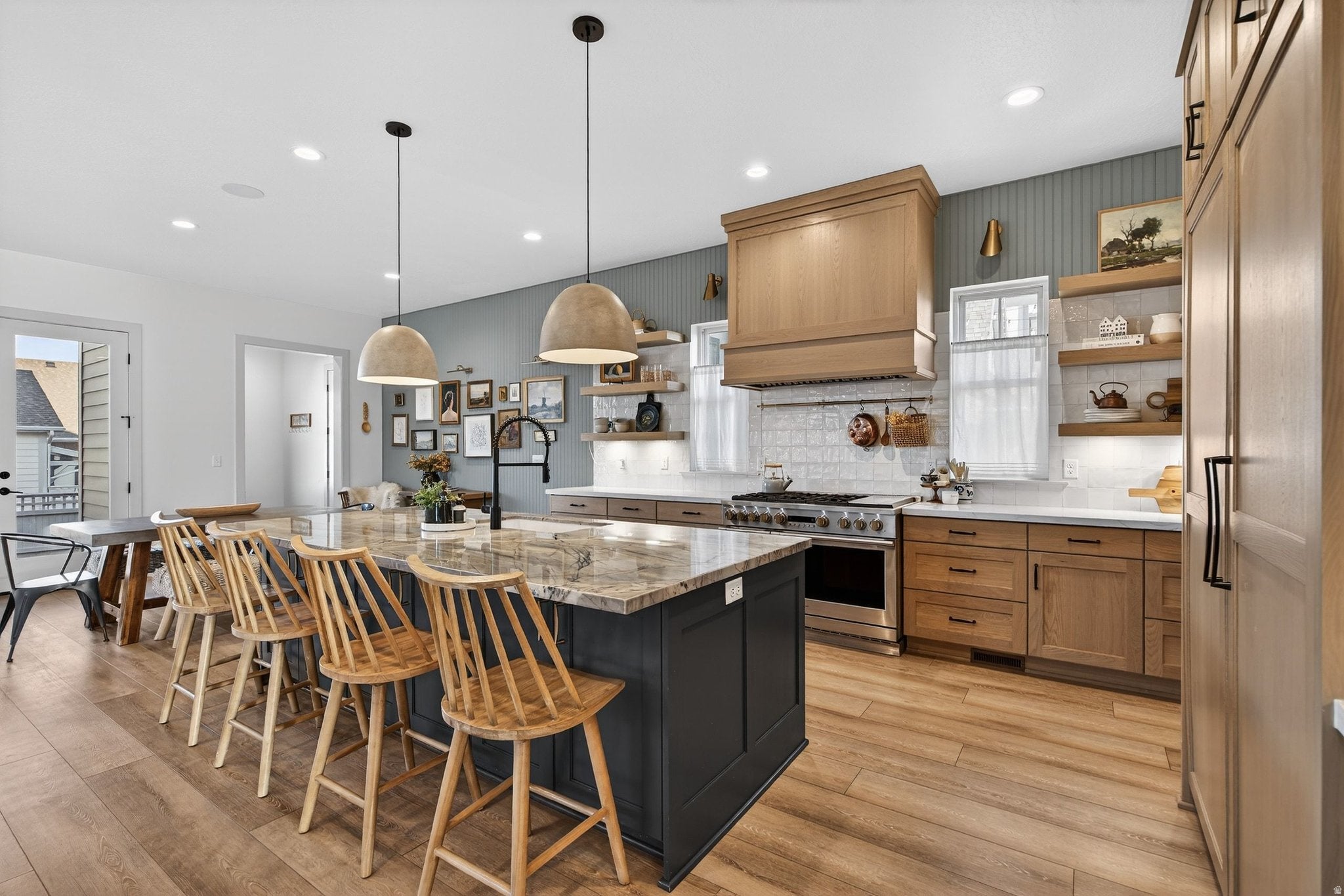 South Jordan, Utah, 84009, United States, 4 Bedrooms Bedrooms, ,4 BathroomsBathrooms,Residential,Active,2006892