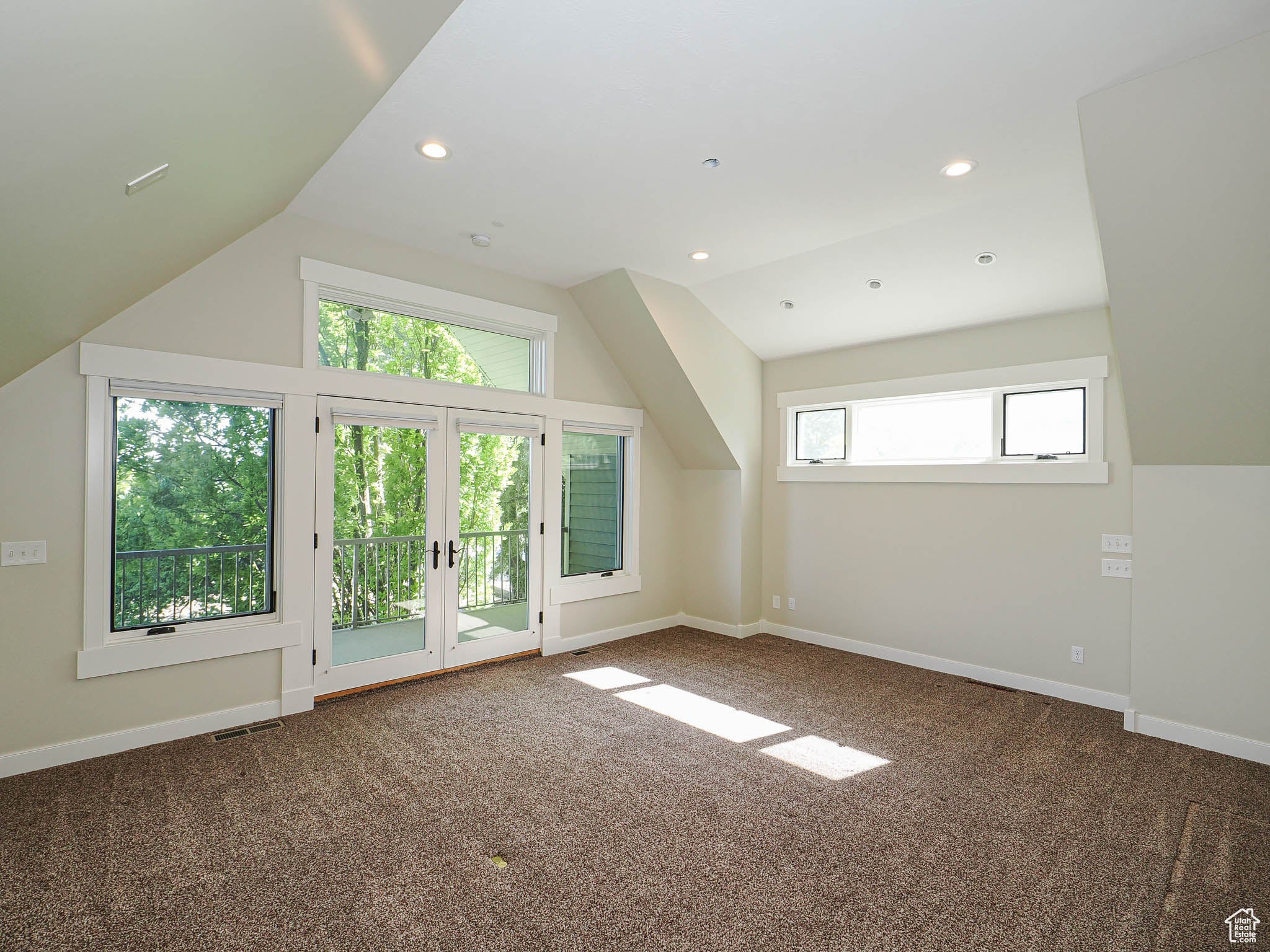 Draper, Utah, 84020, United States, 4 Bedrooms Bedrooms, ,4 BathroomsBathrooms,Residential,Pending,1824917