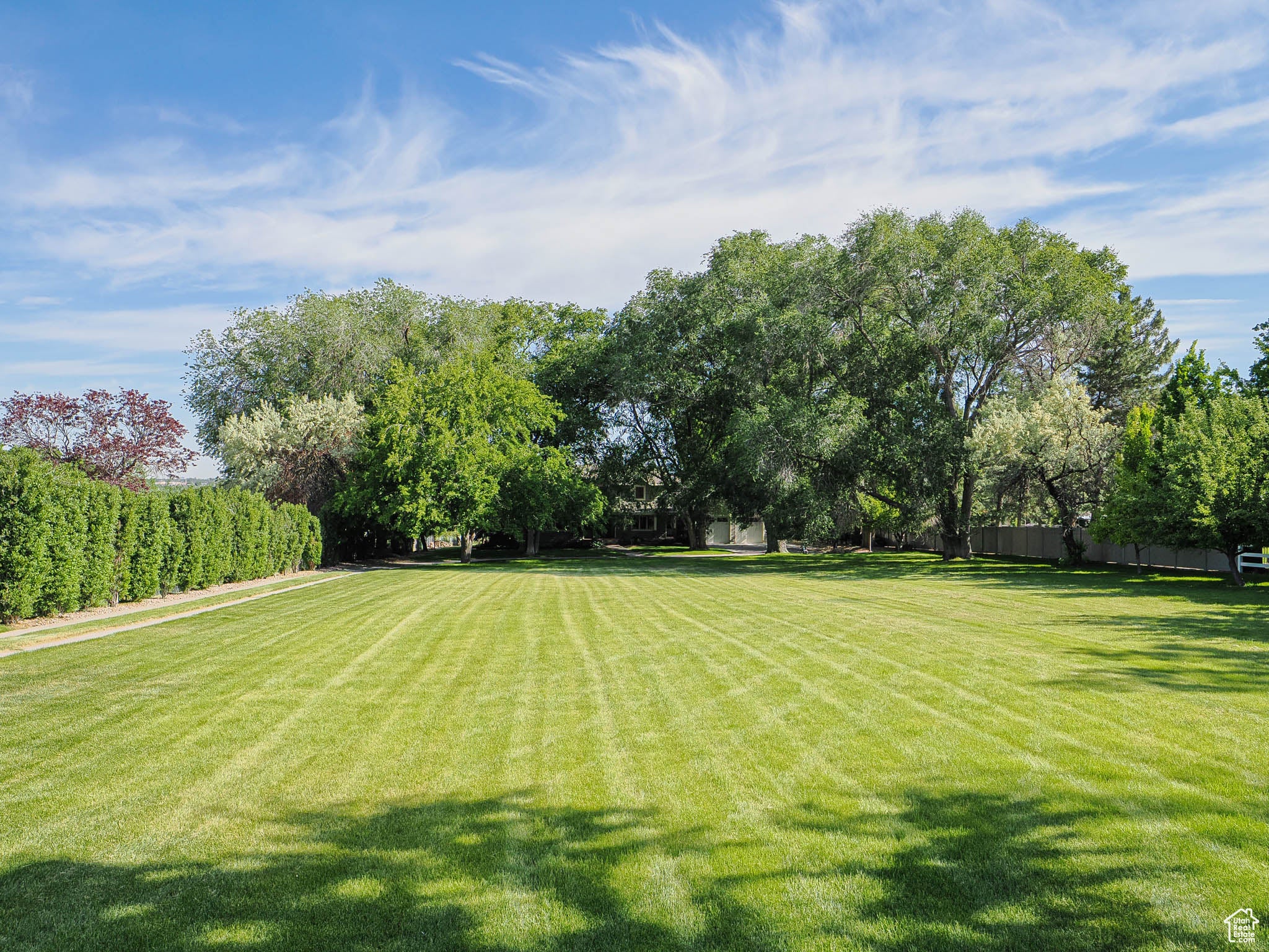 Draper, Utah, 84020, United States, 4 Bedrooms Bedrooms, ,4 BathroomsBathrooms,Residential,Pending,1824917