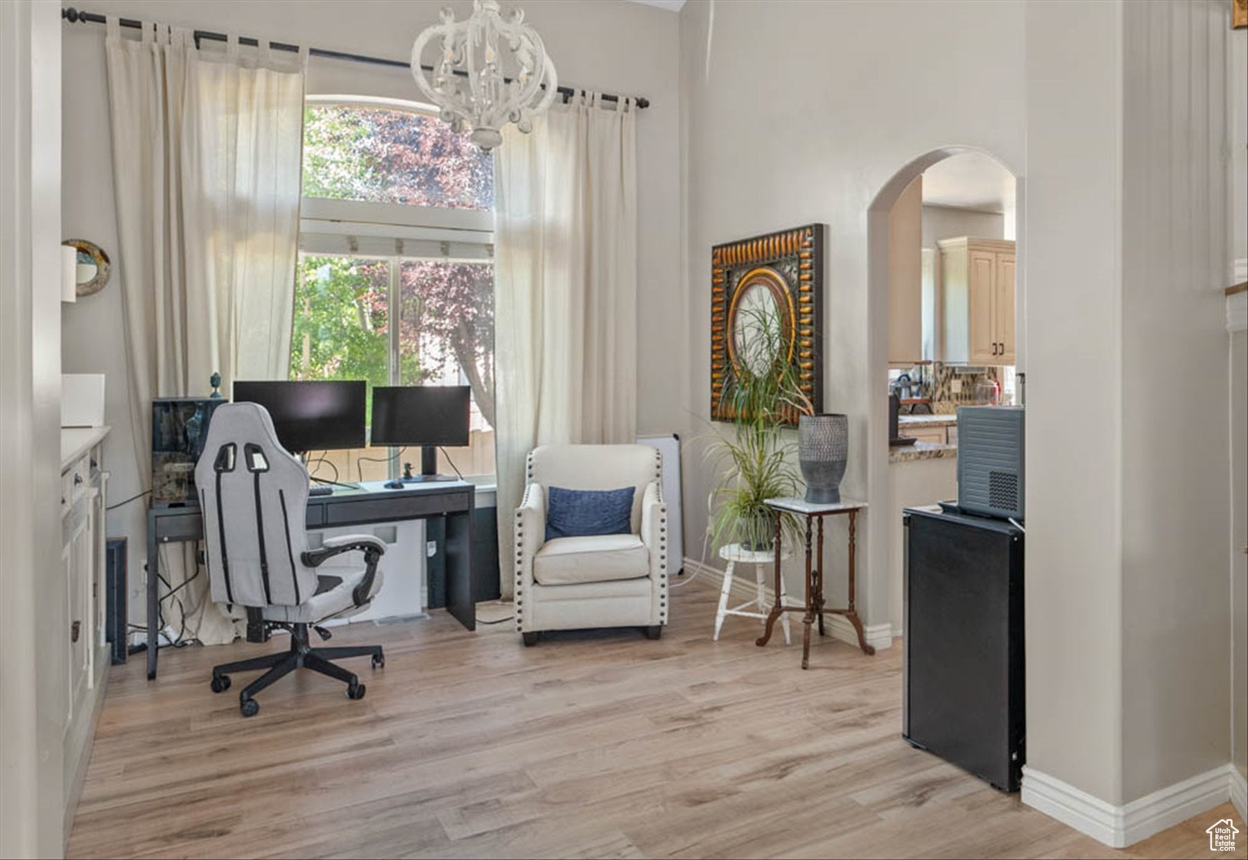 South Jordan, Utah, 84095, United States, 6 Bedrooms Bedrooms, ,4 BathroomsBathrooms,Residential,Active,1876871