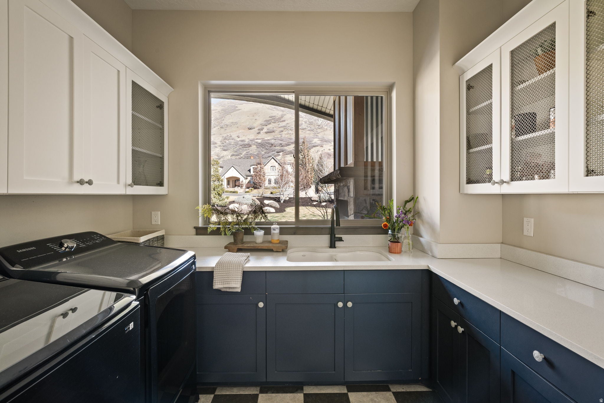 Draper, Utah, 84020, United States, 4 Bedrooms Bedrooms, ,6 BathroomsBathrooms,Residential,Active,2025968