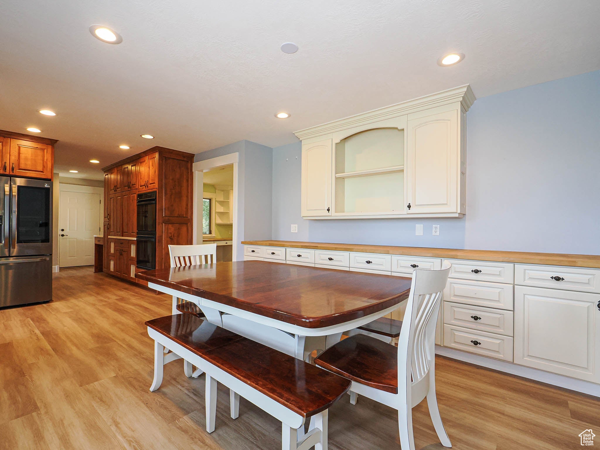 Draper, Utah, 84020, United States, 4 Bedrooms Bedrooms, ,4 BathroomsBathrooms,Residential,Pending,1824917