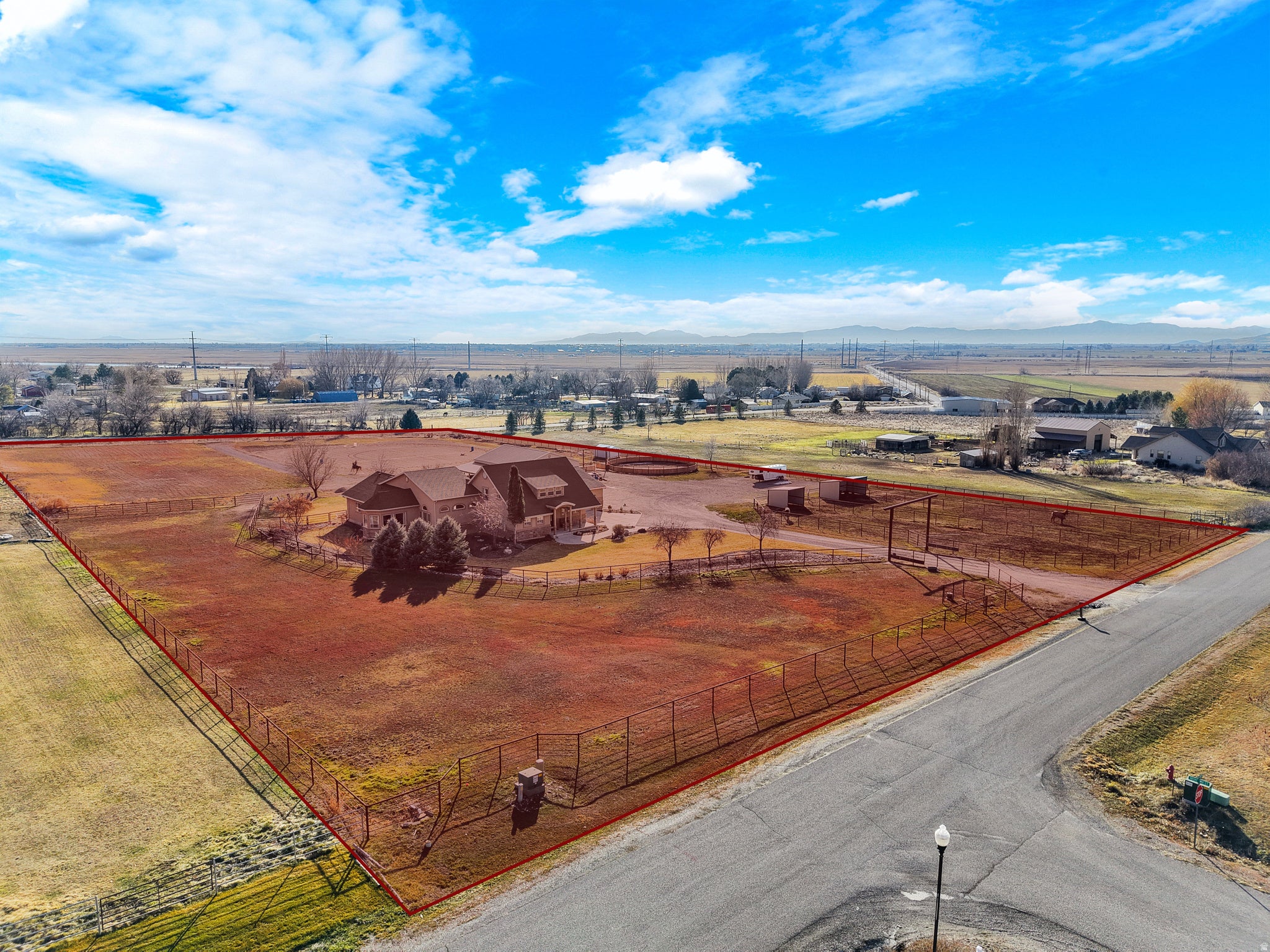 Brigham City, Utah, 84302, United States, 6 Bedrooms Bedrooms, ,4 BathroomsBathrooms,Residential,Active,2015244