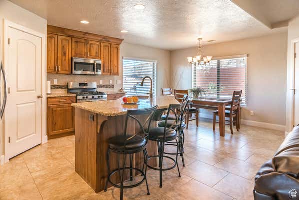 46 E 700 N, LA VERKIN, UT 84745, photo 4 of 41