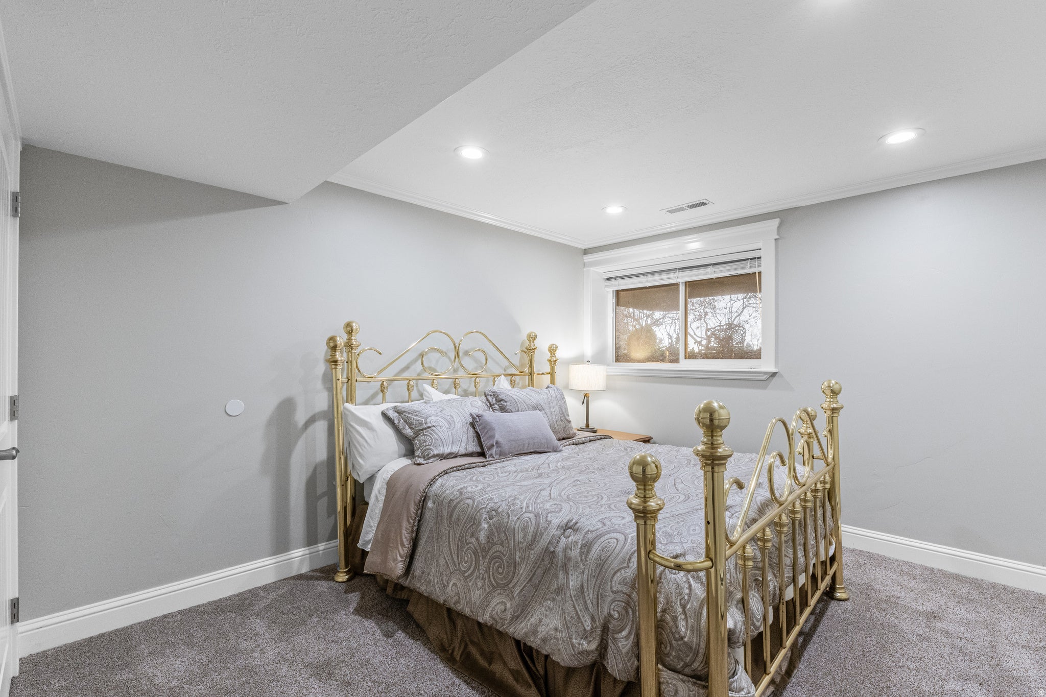 Bountiful, Utah, 84010, United States, 3 Bedrooms Bedrooms, ,3 BathroomsBathrooms,Residential,Active,2006883