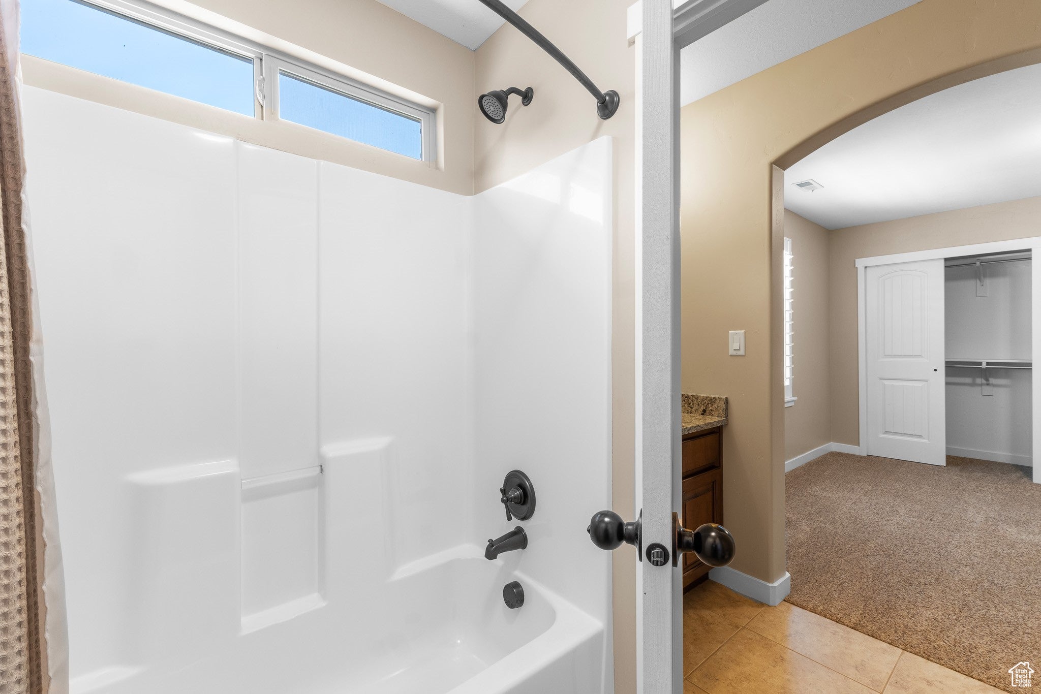 Farmington, Utah, 84025, United States, 4 Bedrooms Bedrooms, ,4 BathroomsBathrooms,Residential,Active,1914760