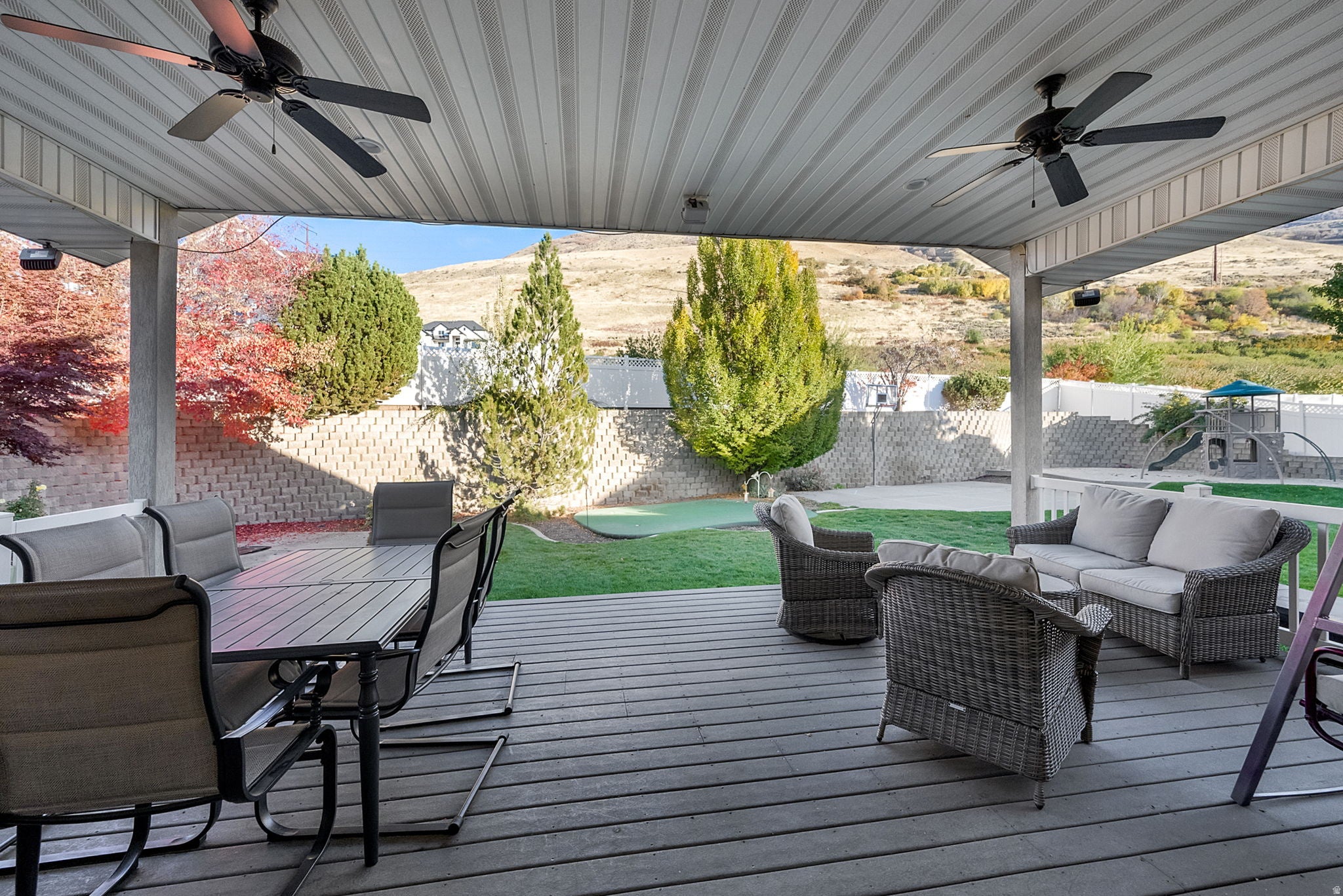 Perry, Utah, 84302, United States, 6 Bedrooms Bedrooms, ,5 BathroomsBathrooms,Residential,Active,2045022