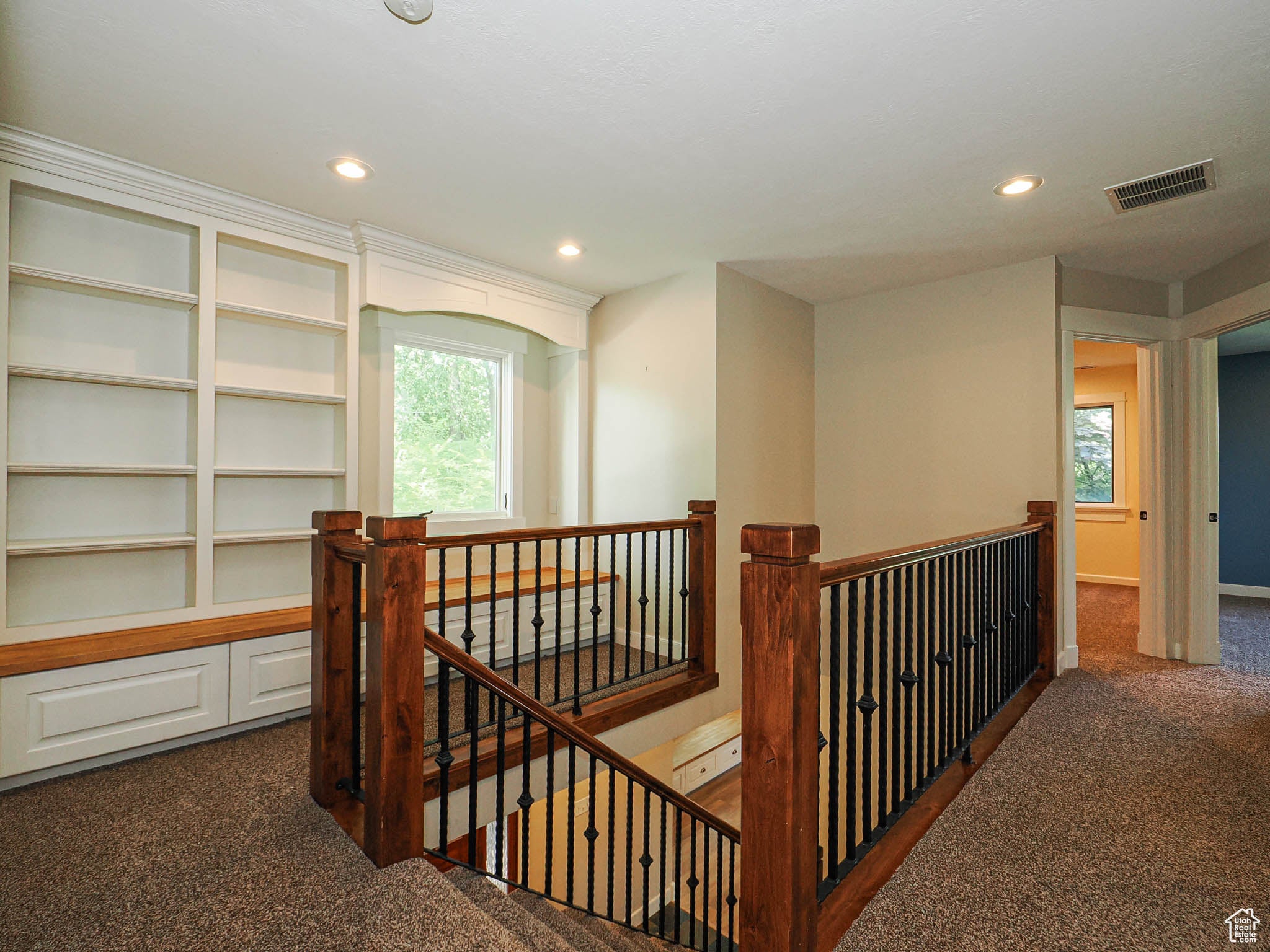 Draper, Utah, 84020, United States, 4 Bedrooms Bedrooms, ,4 BathroomsBathrooms,Residential,Pending,1824917