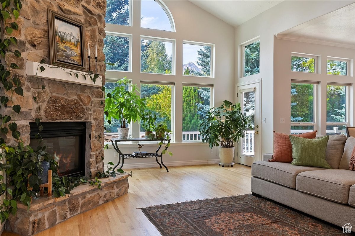Mountain Green, Utah, 84050, United States, 5 Bedrooms Bedrooms, ,4 BathroomsBathrooms,Residential,Active,1936434