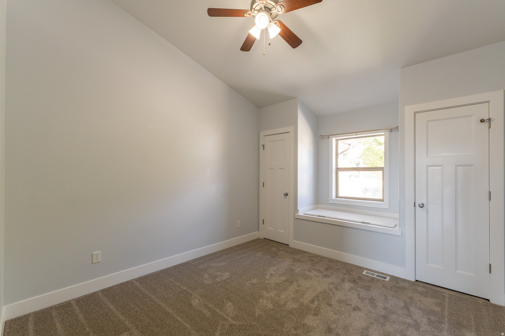 Fruit Heights, Utah, 84037, United States, 6 Bedrooms Bedrooms, ,5 BathroomsBathrooms,Residential,Active,2044980