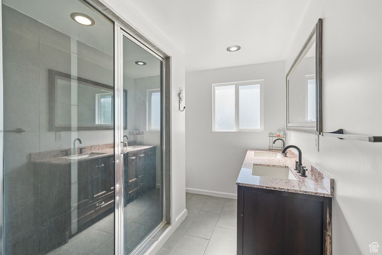 West Point, Utah, 84015, United States, 6 Bedrooms Bedrooms, ,2 BathroomsBathrooms,Residential,Active,1964251