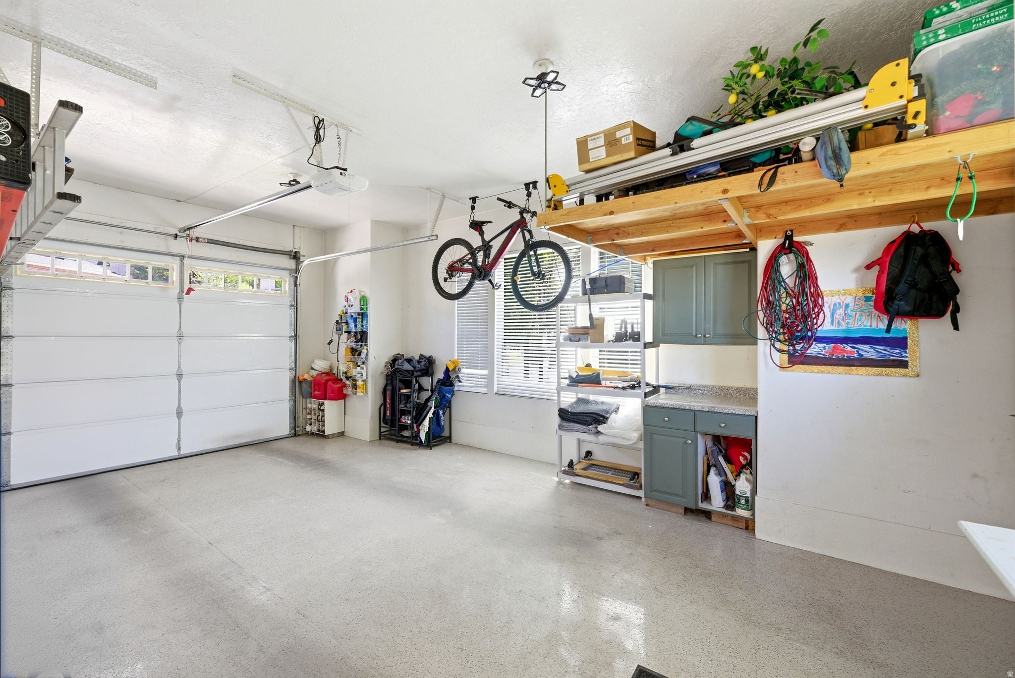 Bountiful, Utah, 84010, United States, 6 Bedrooms Bedrooms, ,6 BathroomsBathrooms,Residential,Active,2044576