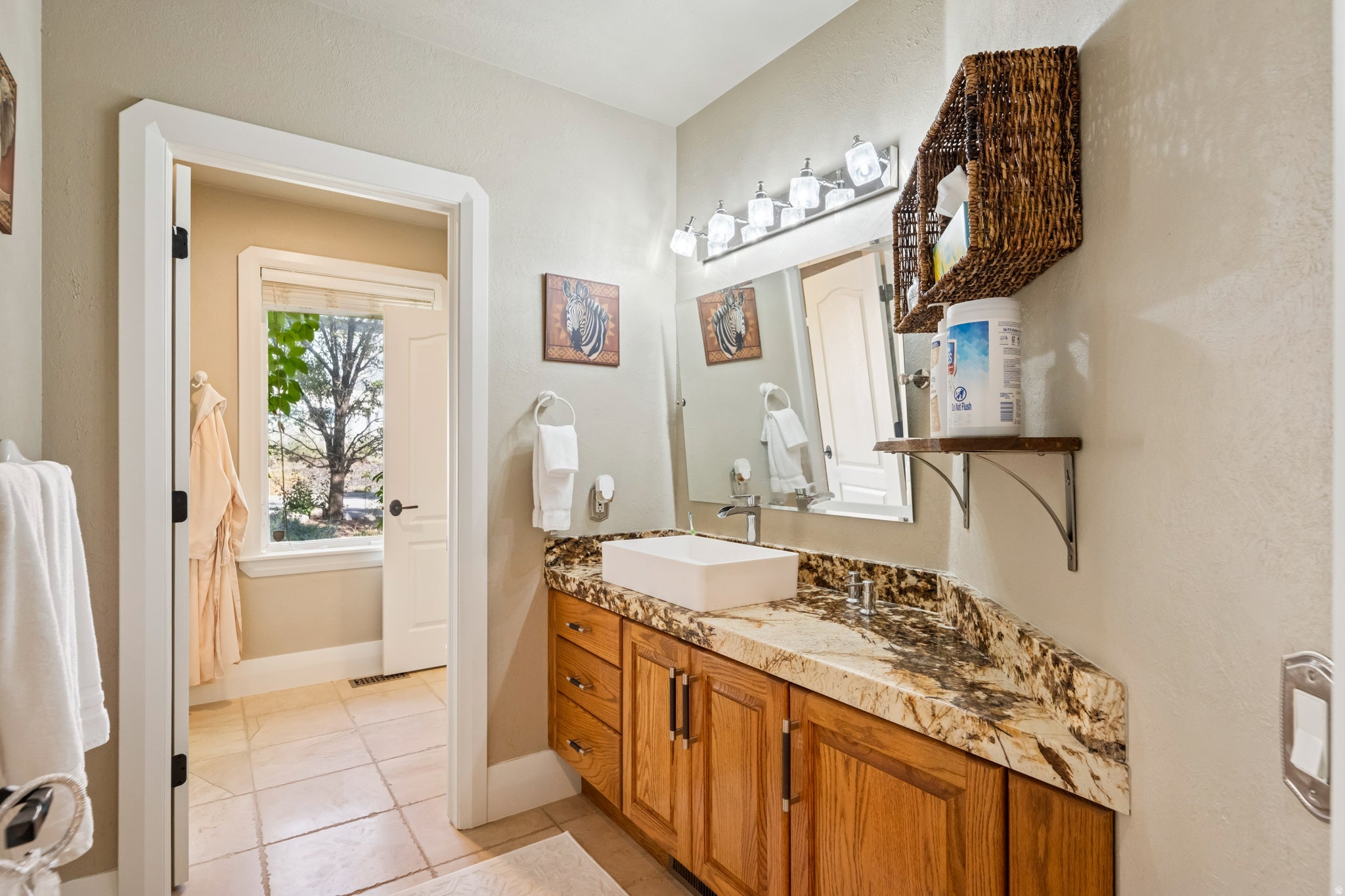 Salt Lake City, Utah, 84103, United States, 5 Bedrooms Bedrooms, ,4 BathroomsBathrooms,Residential,Active,2042745