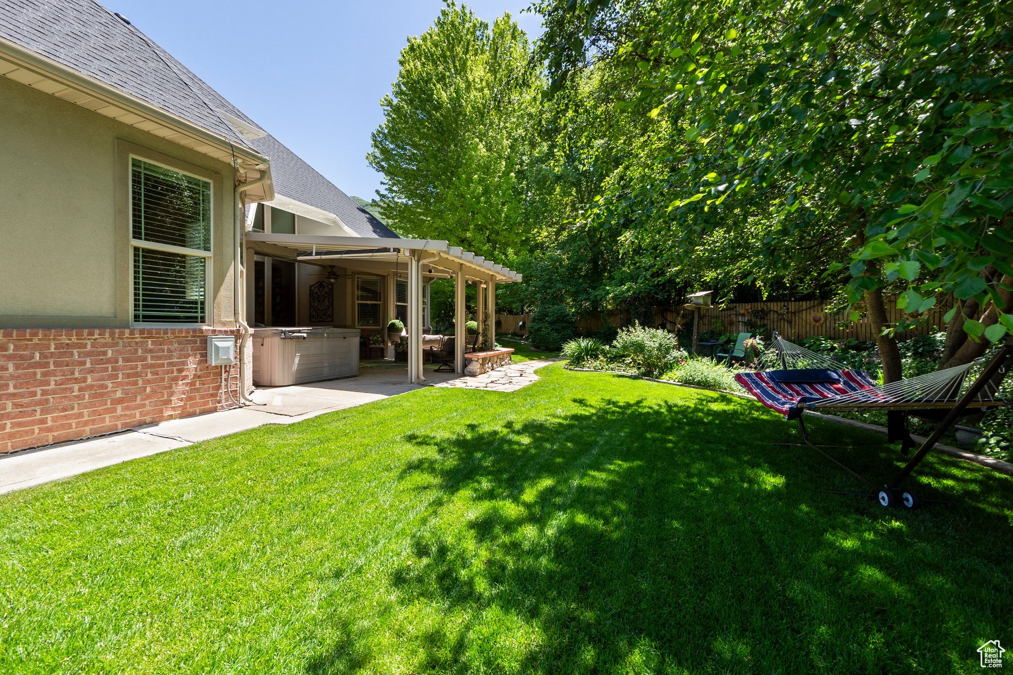 South Weber, Utah, 84405, United States, ,6 BathroomsBathrooms,Residential,Active,1843847