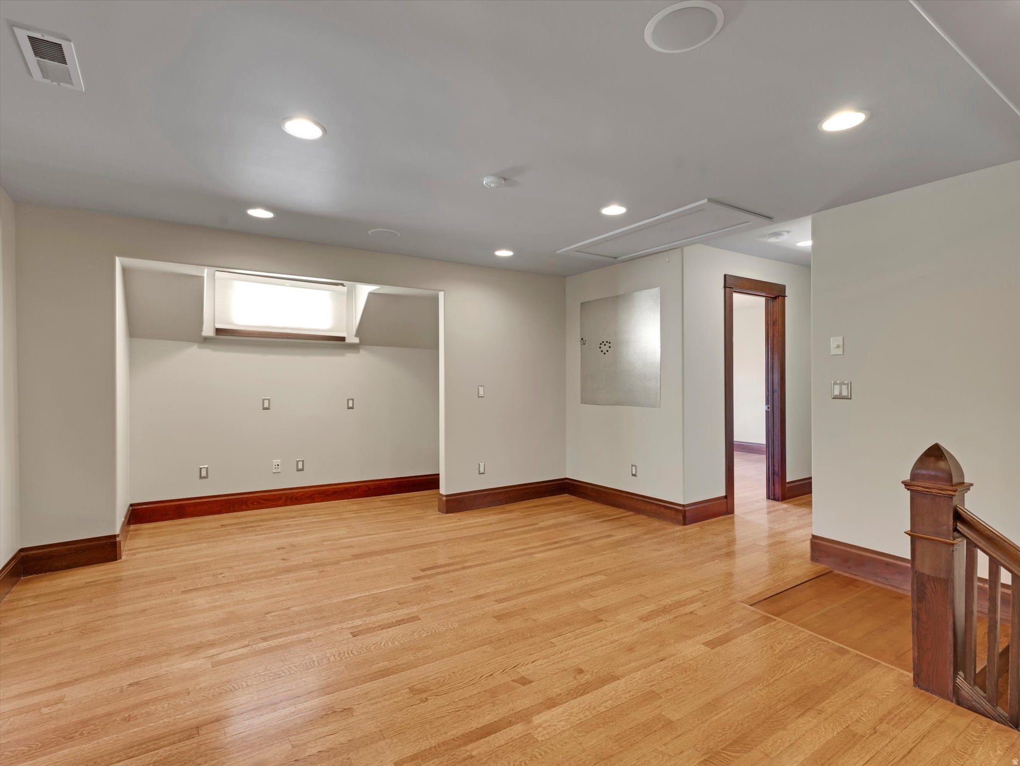 Salt Lake City, Utah, 84105, United States, 6 Bedrooms Bedrooms, ,4 BathroomsBathrooms,Residential,Active,2017445