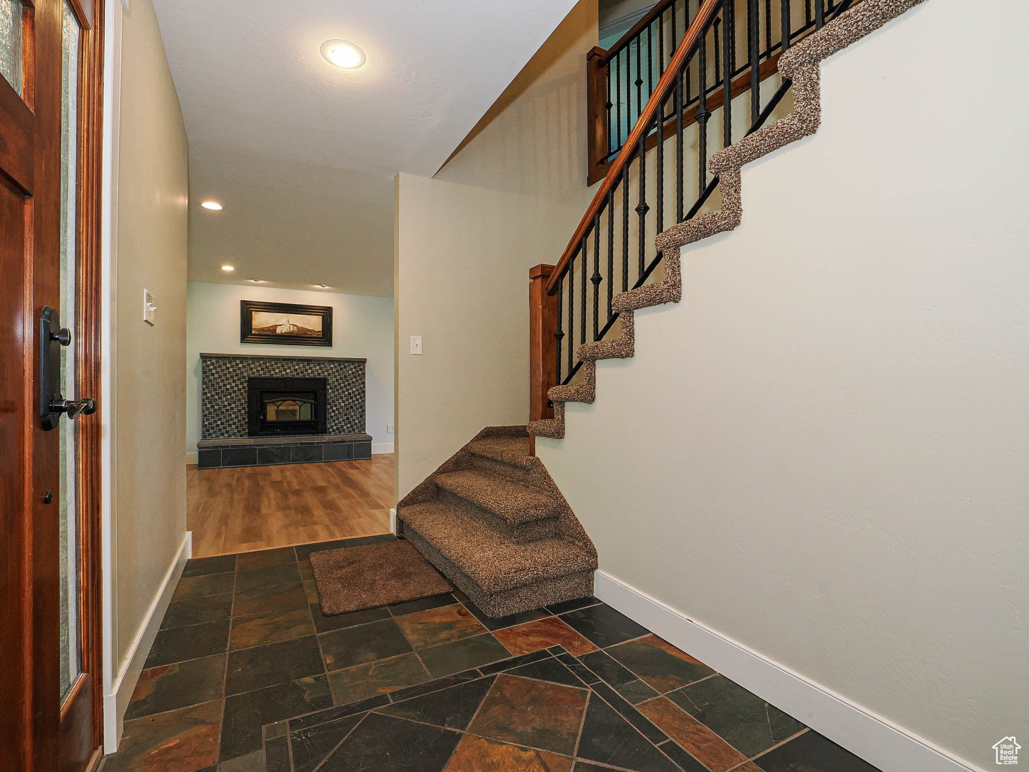 Draper, Utah, 84020, United States, 4 Bedrooms Bedrooms, ,4 BathroomsBathrooms,Residential,Pending,1824917