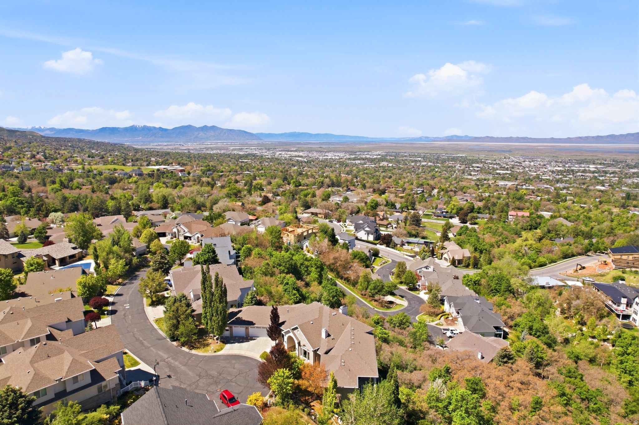 Bountiful, Utah, 84010, United States, 6 Bedrooms Bedrooms, ,6 BathroomsBathrooms,Residential,Active,2044576